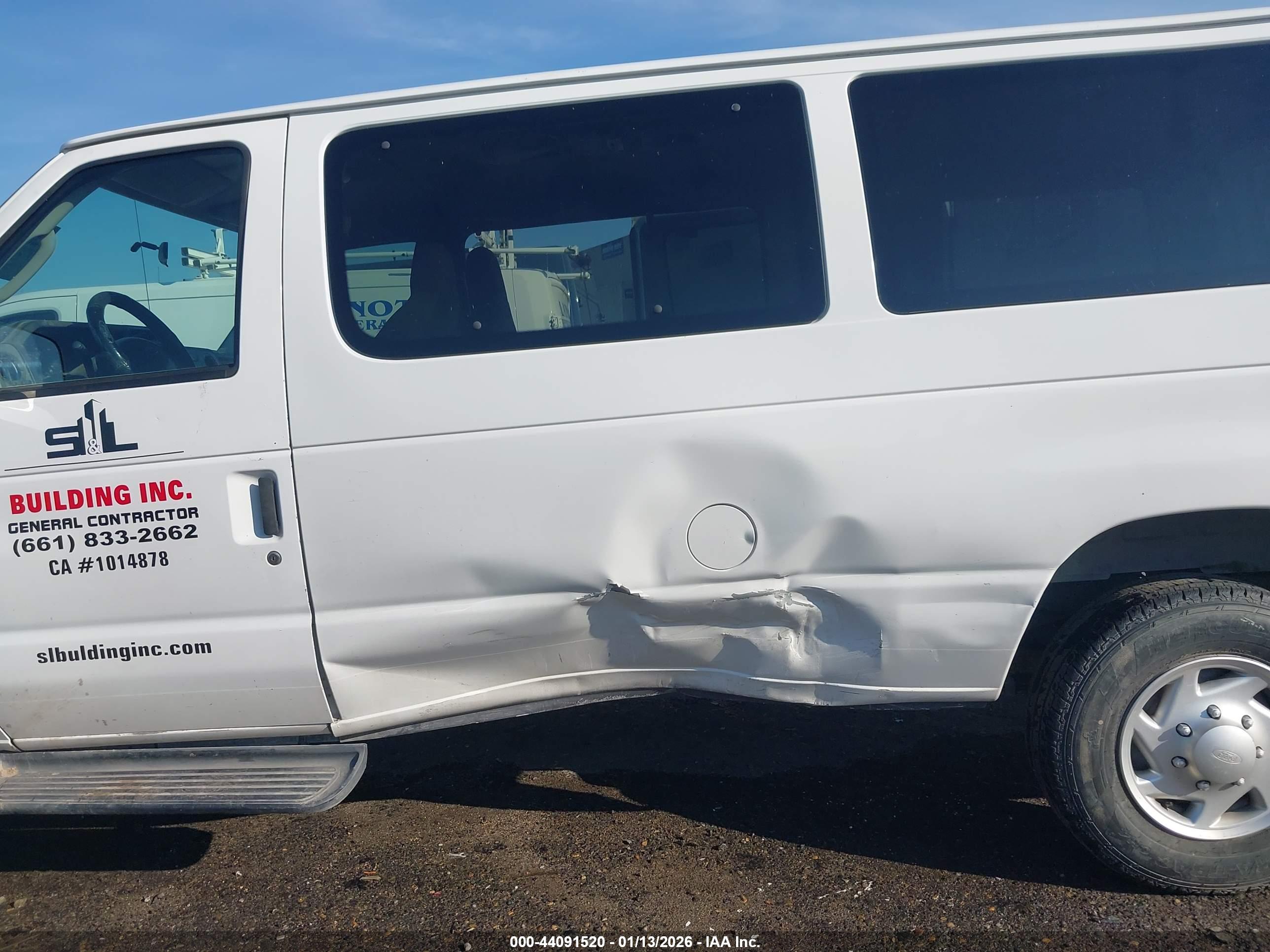 FORD E-250 image 6