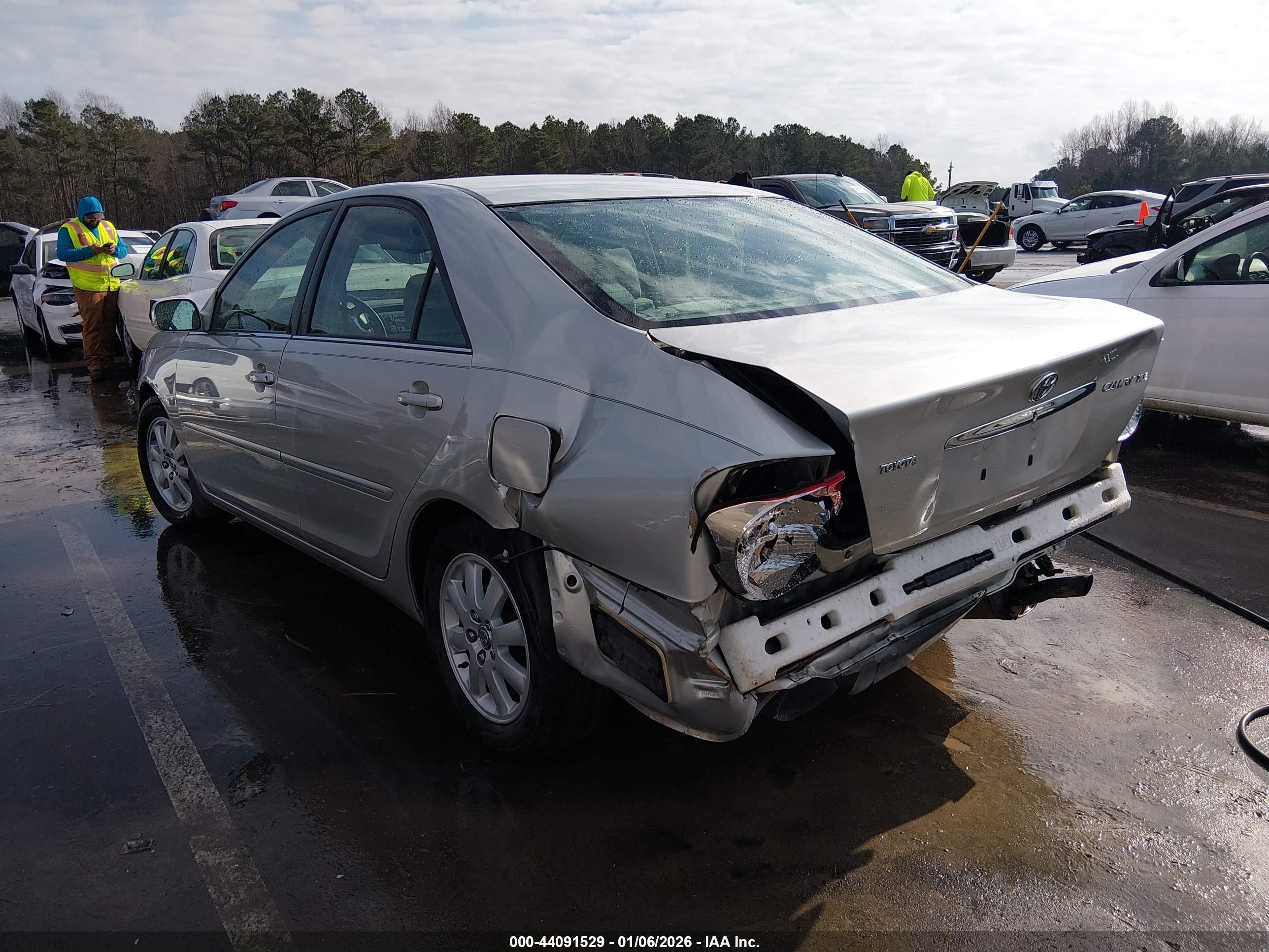 TOYOTA CAMRY image 3