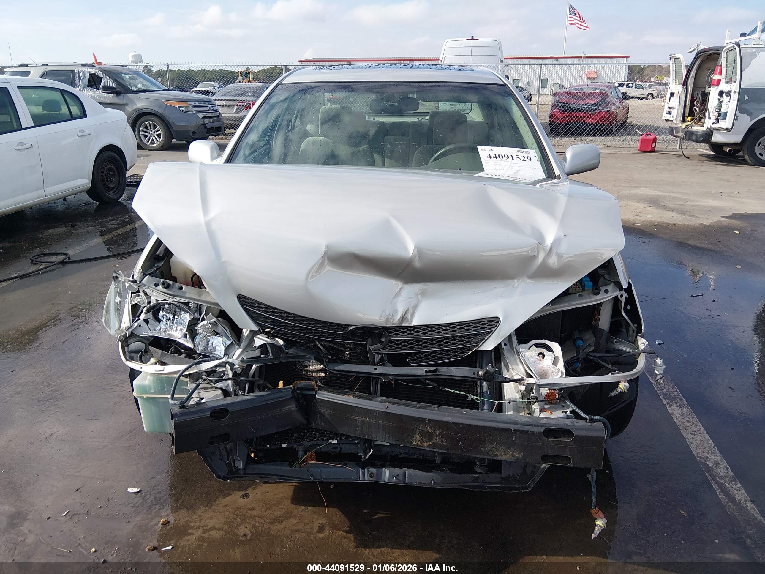 TOYOTA CAMRY image 6
