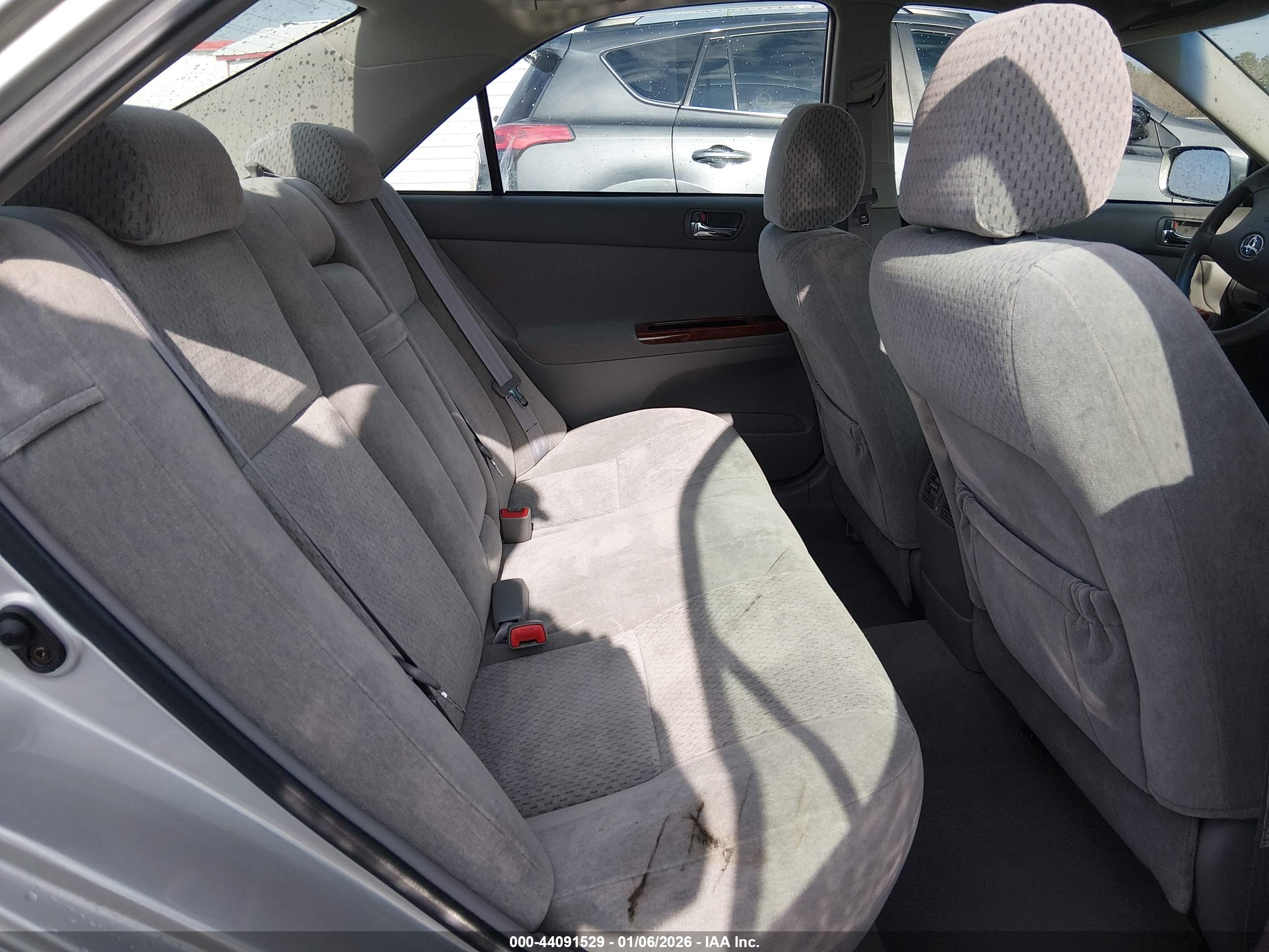 TOYOTA CAMRY image 8