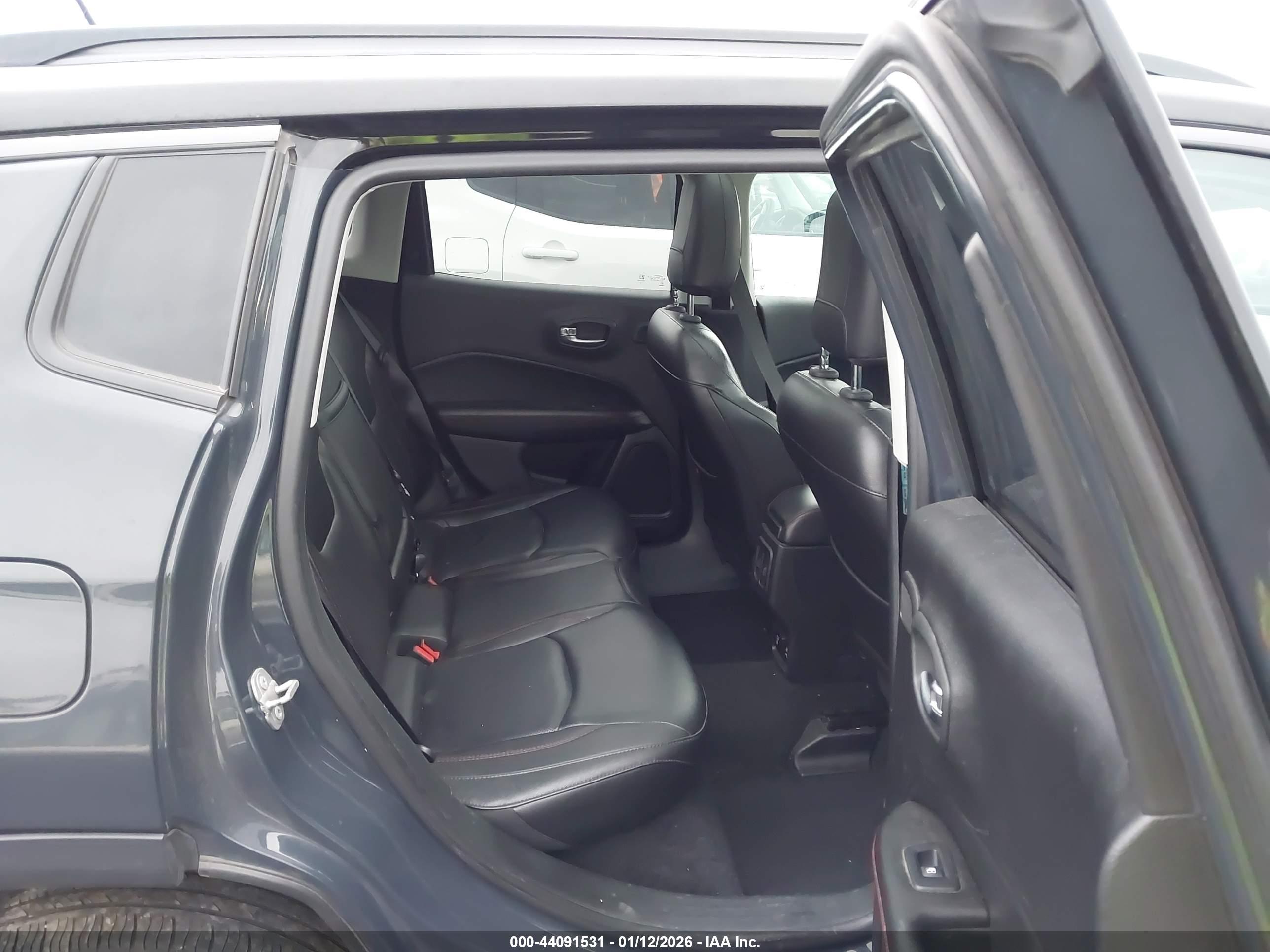 JEEP COMPASS image 8