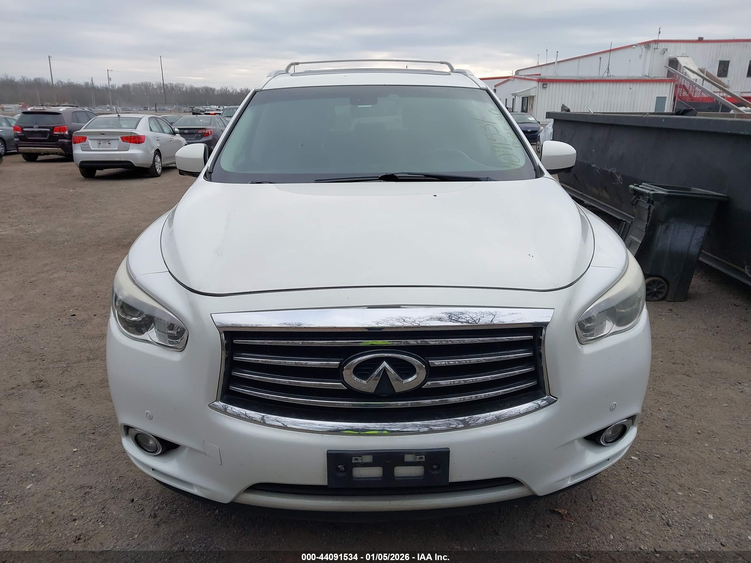 INFINITI JX35 image 6