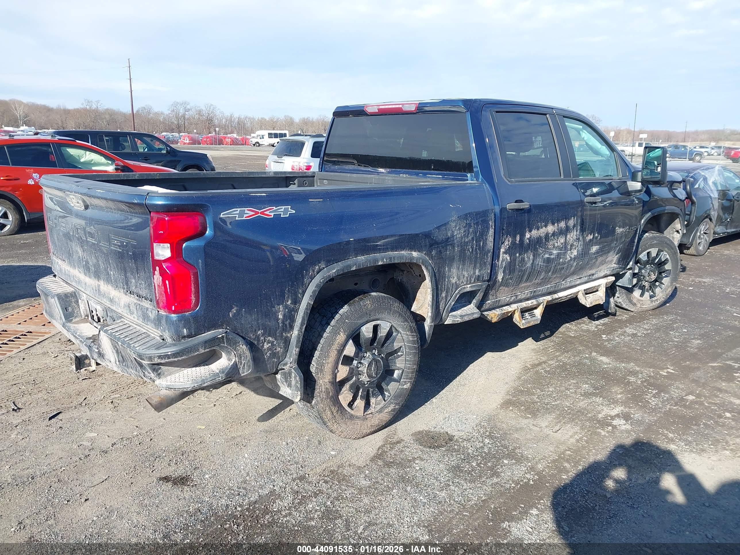 CHEVROLET SILVERADO image 4