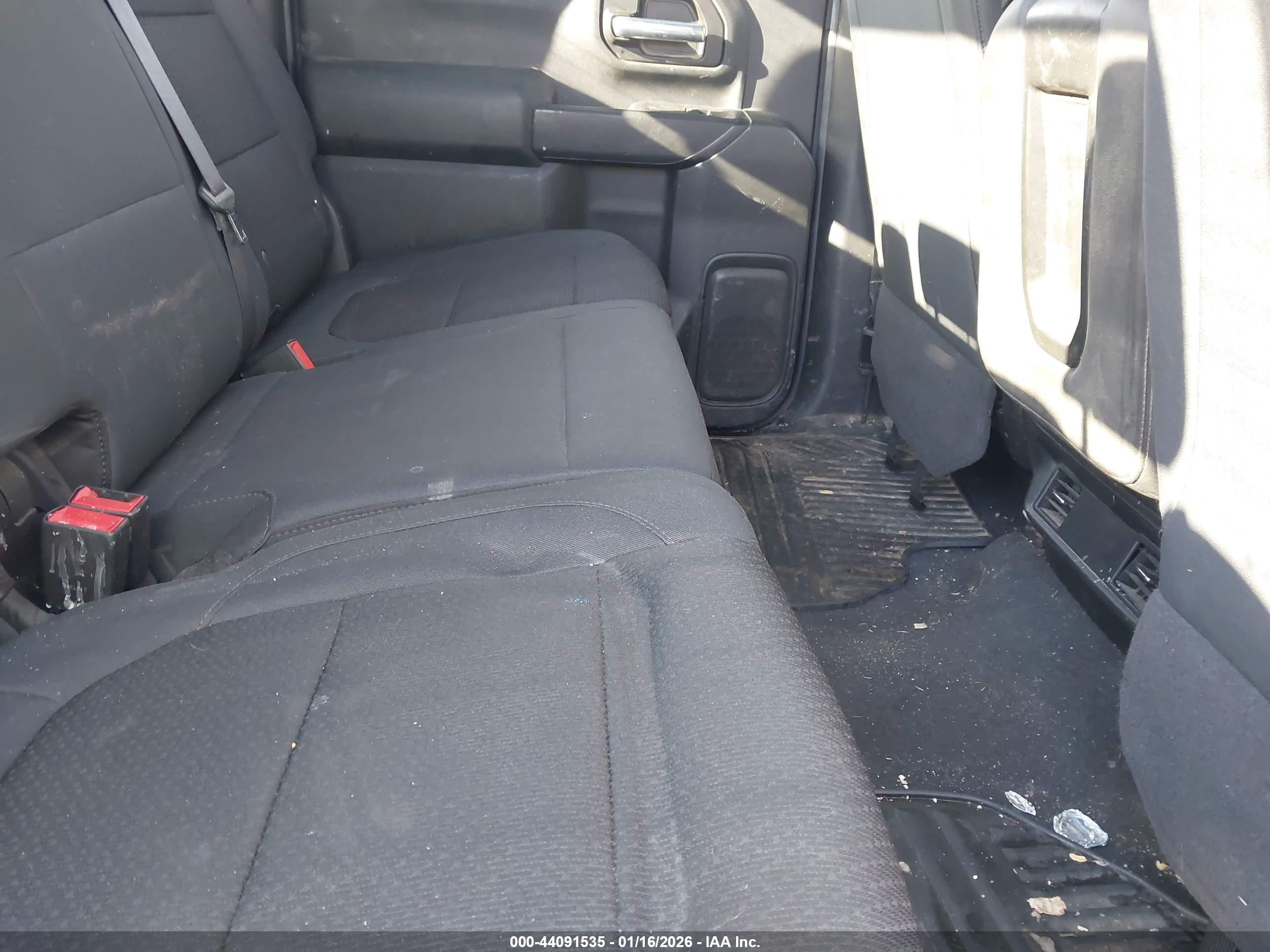 CHEVROLET SILVERADO image 8