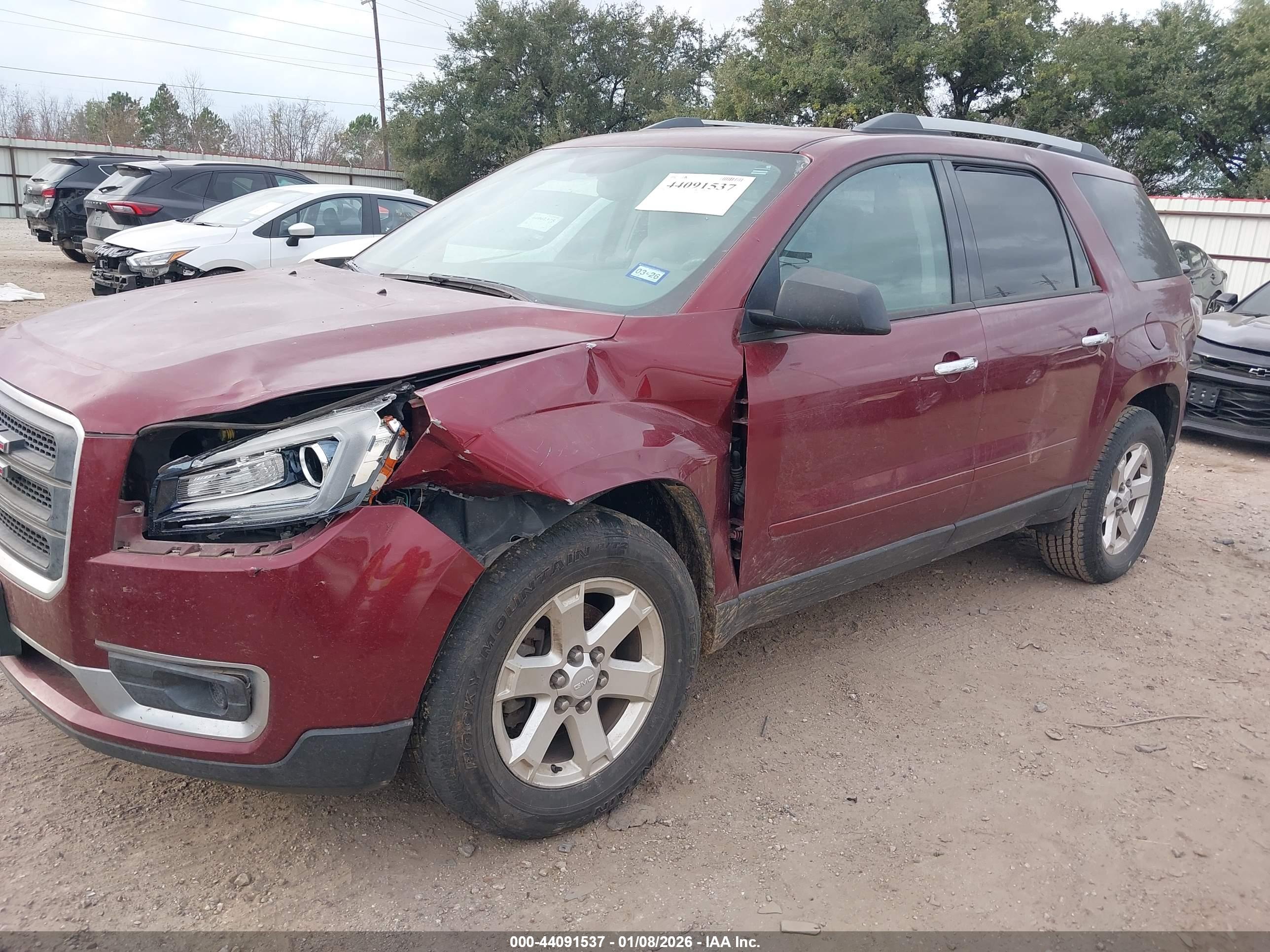 GMC ACADIA image 2