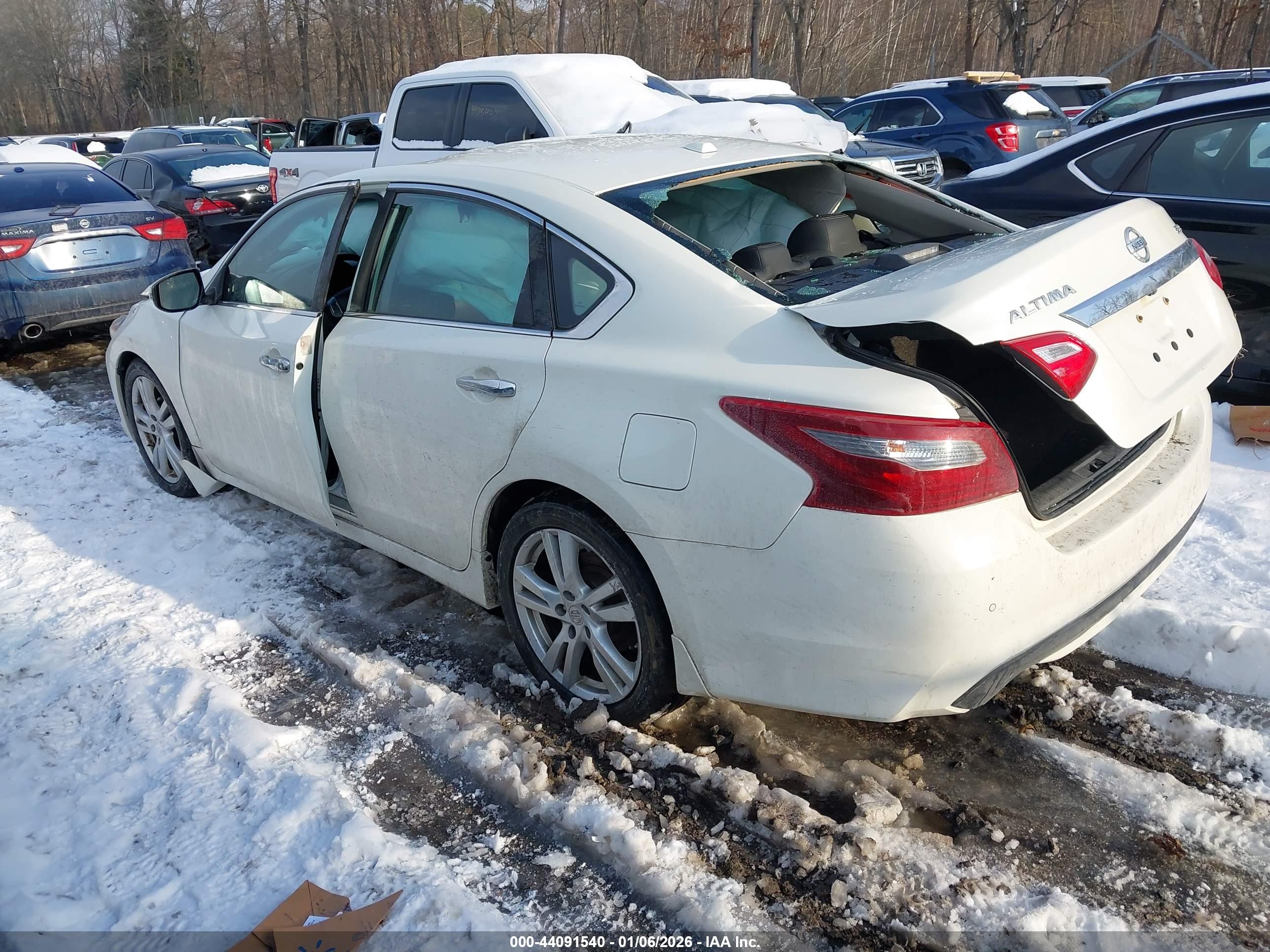 NISSAN ALTIMA image 3