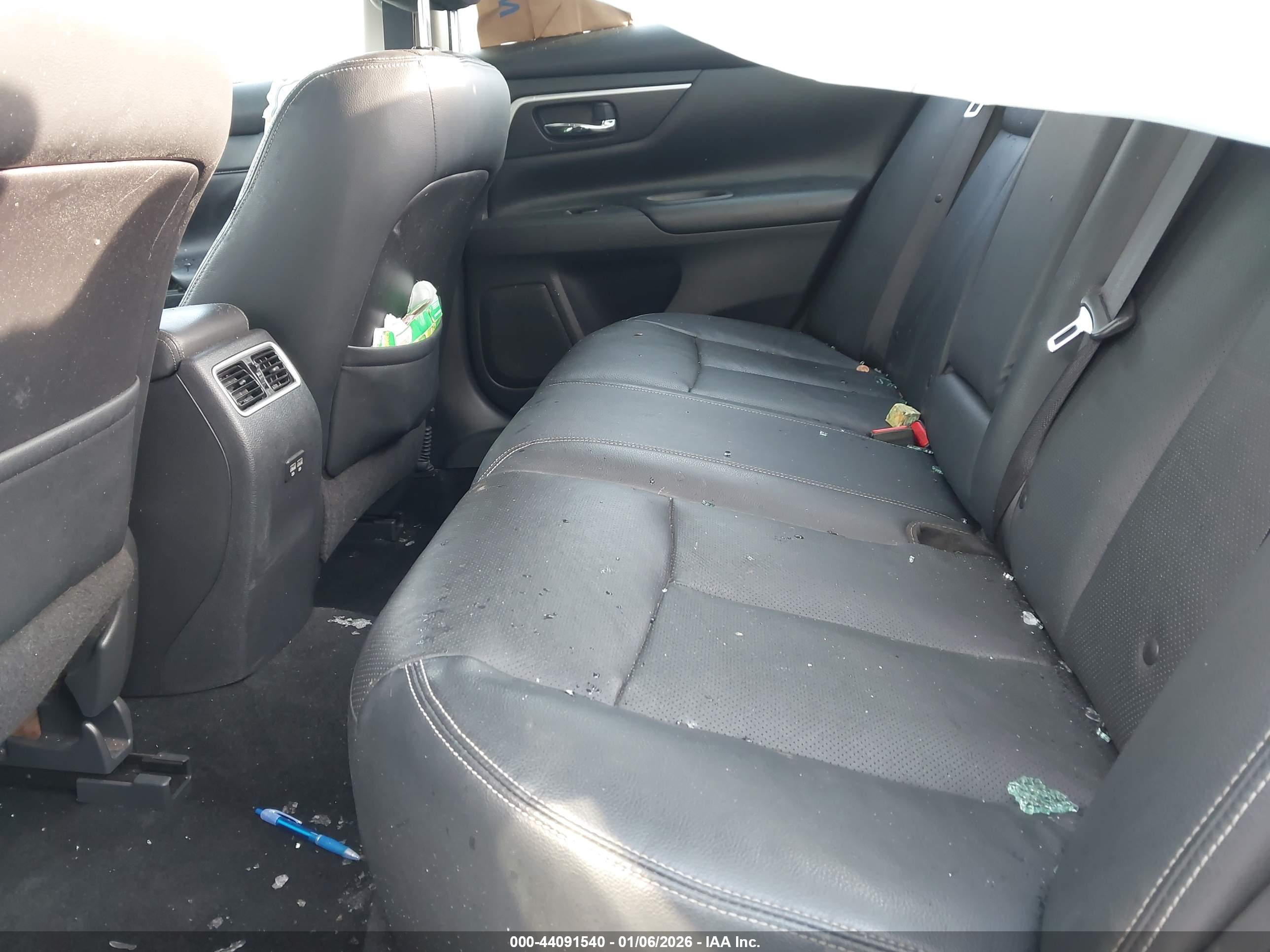 NISSAN ALTIMA image 8