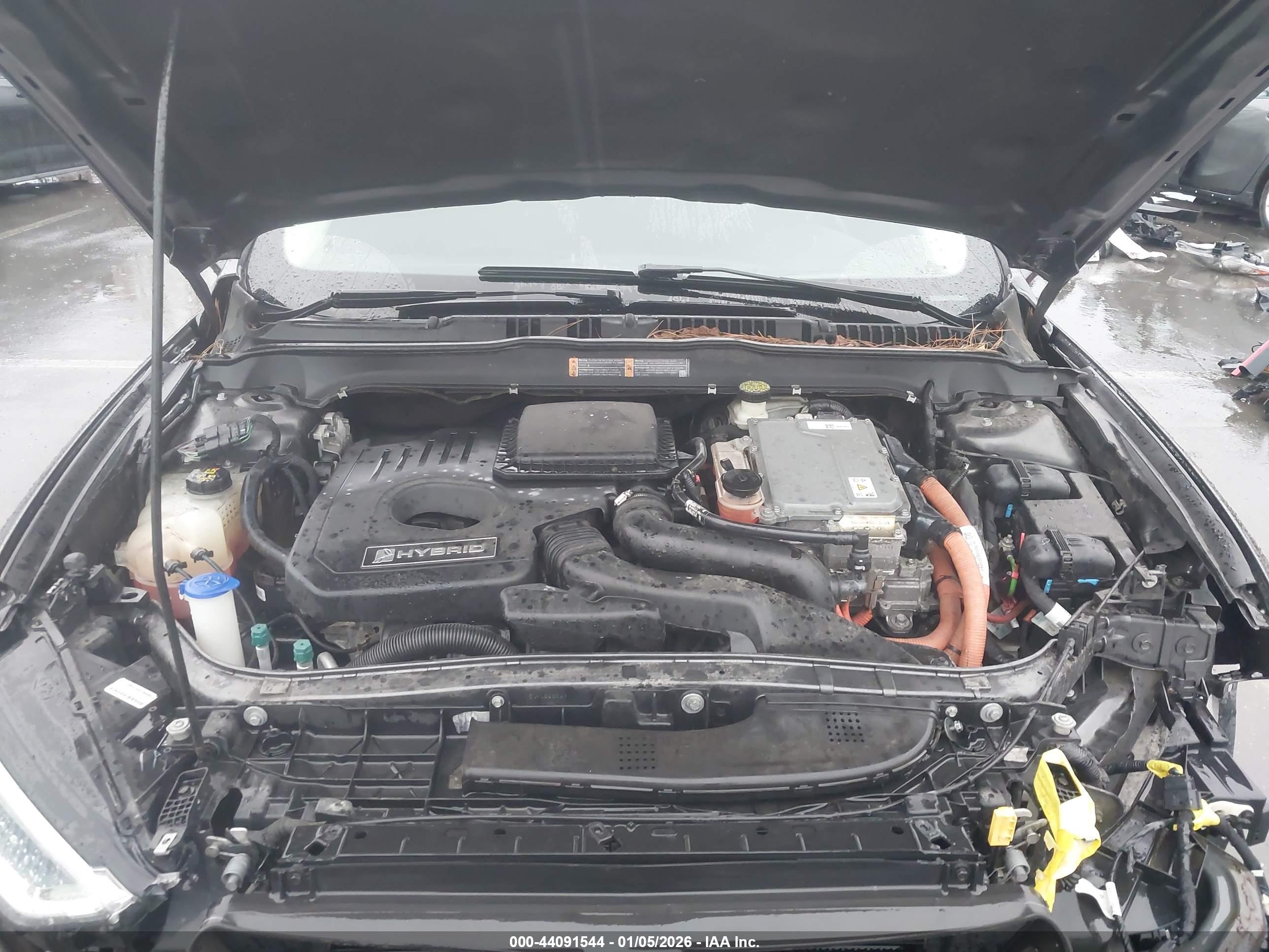 FORD FUSION image 10