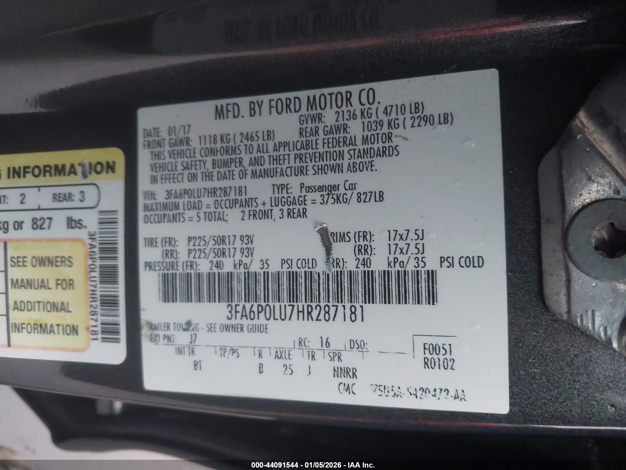 FORD FUSION image 9