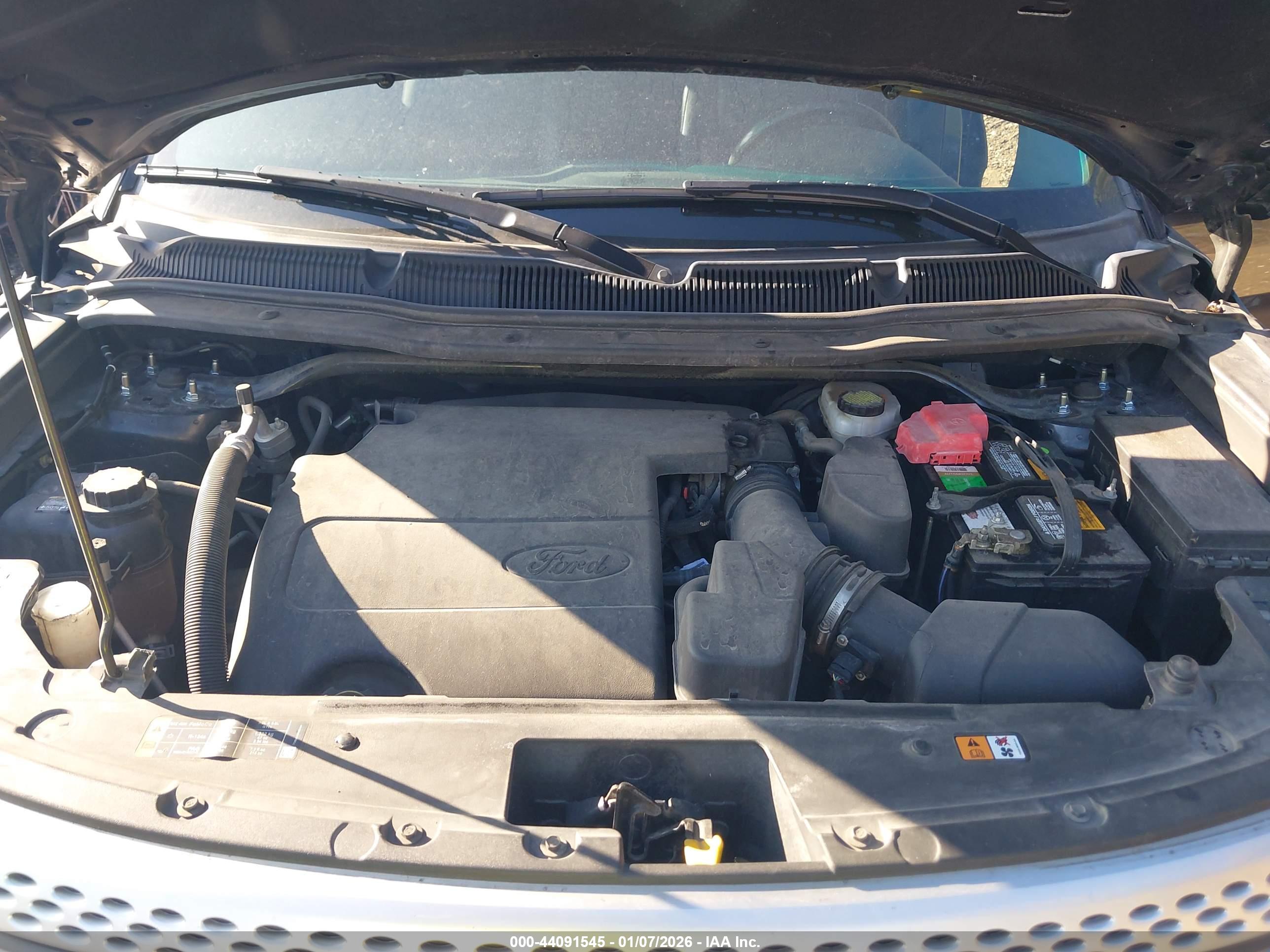 FORD EXPLORER image 10