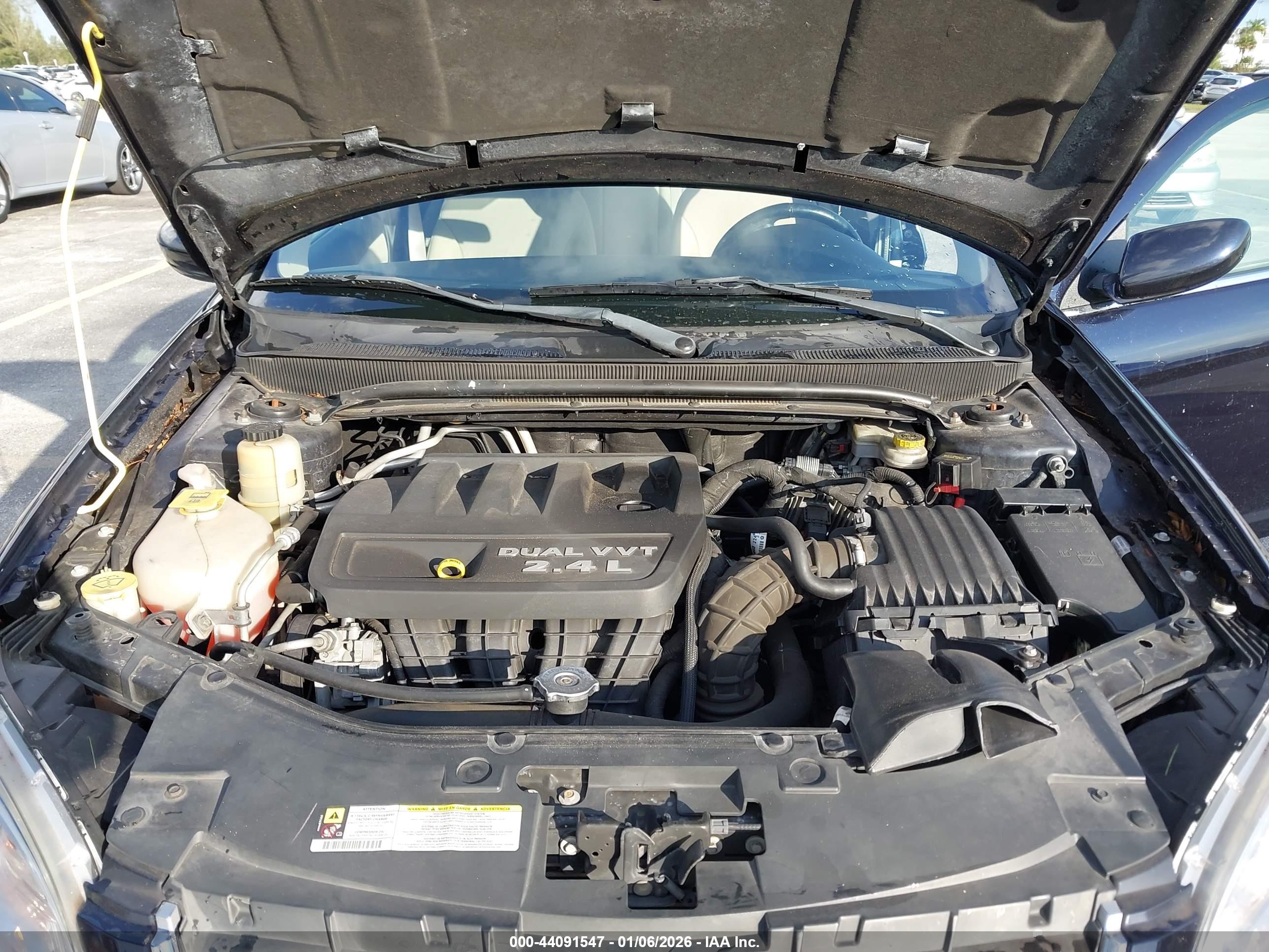 CHRYSLER 200 image 10