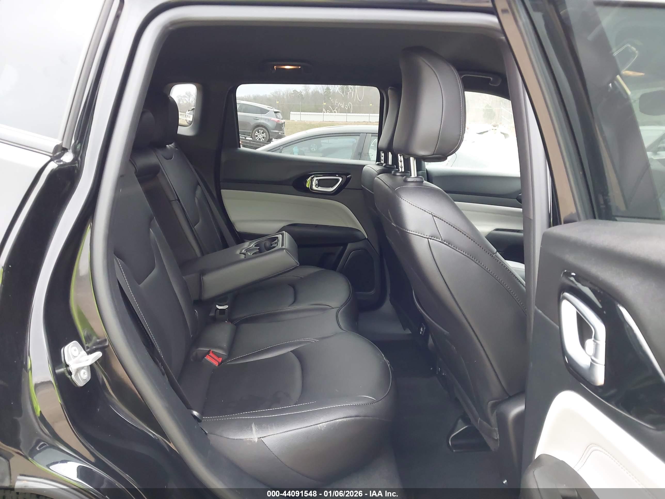 JEEP COMPASS image 8