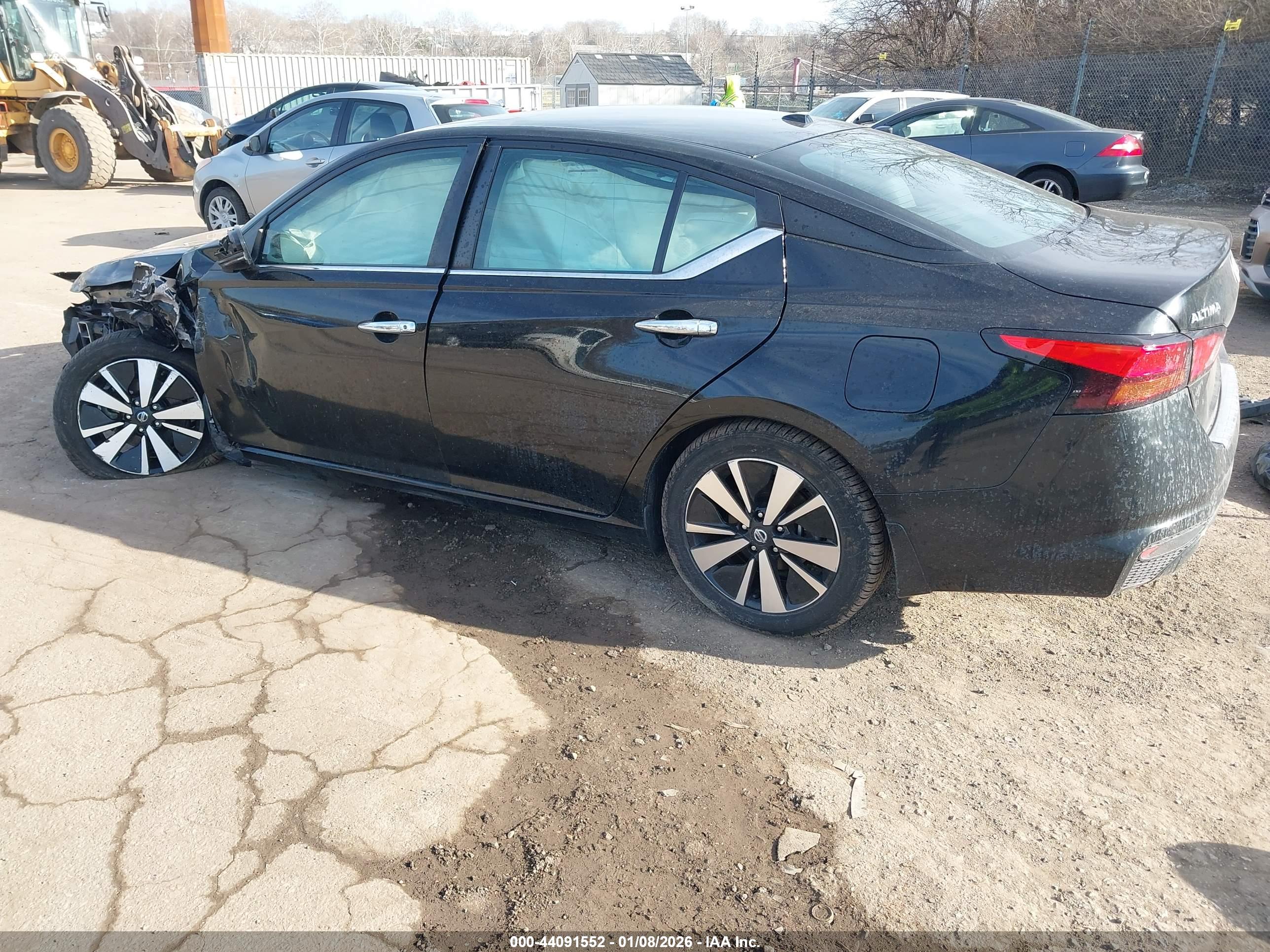 NISSAN ALTIMA image 3