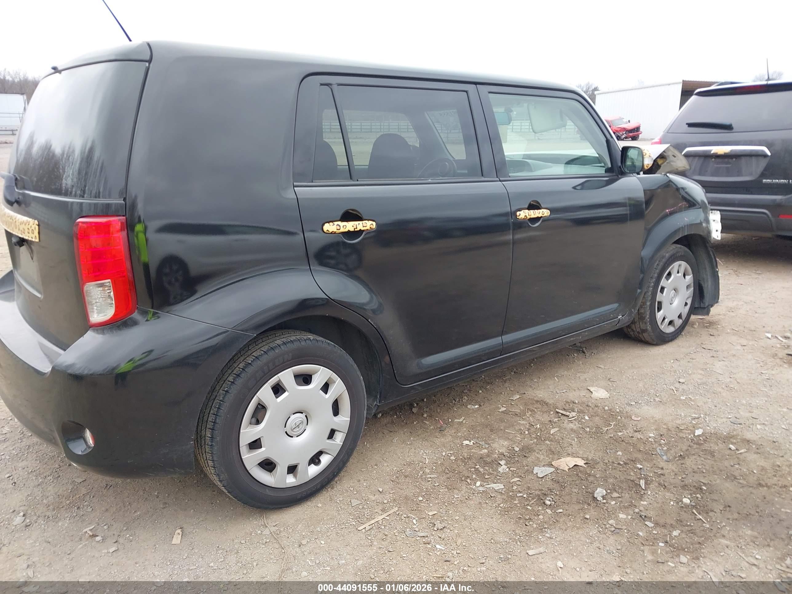 SCION XB image 4