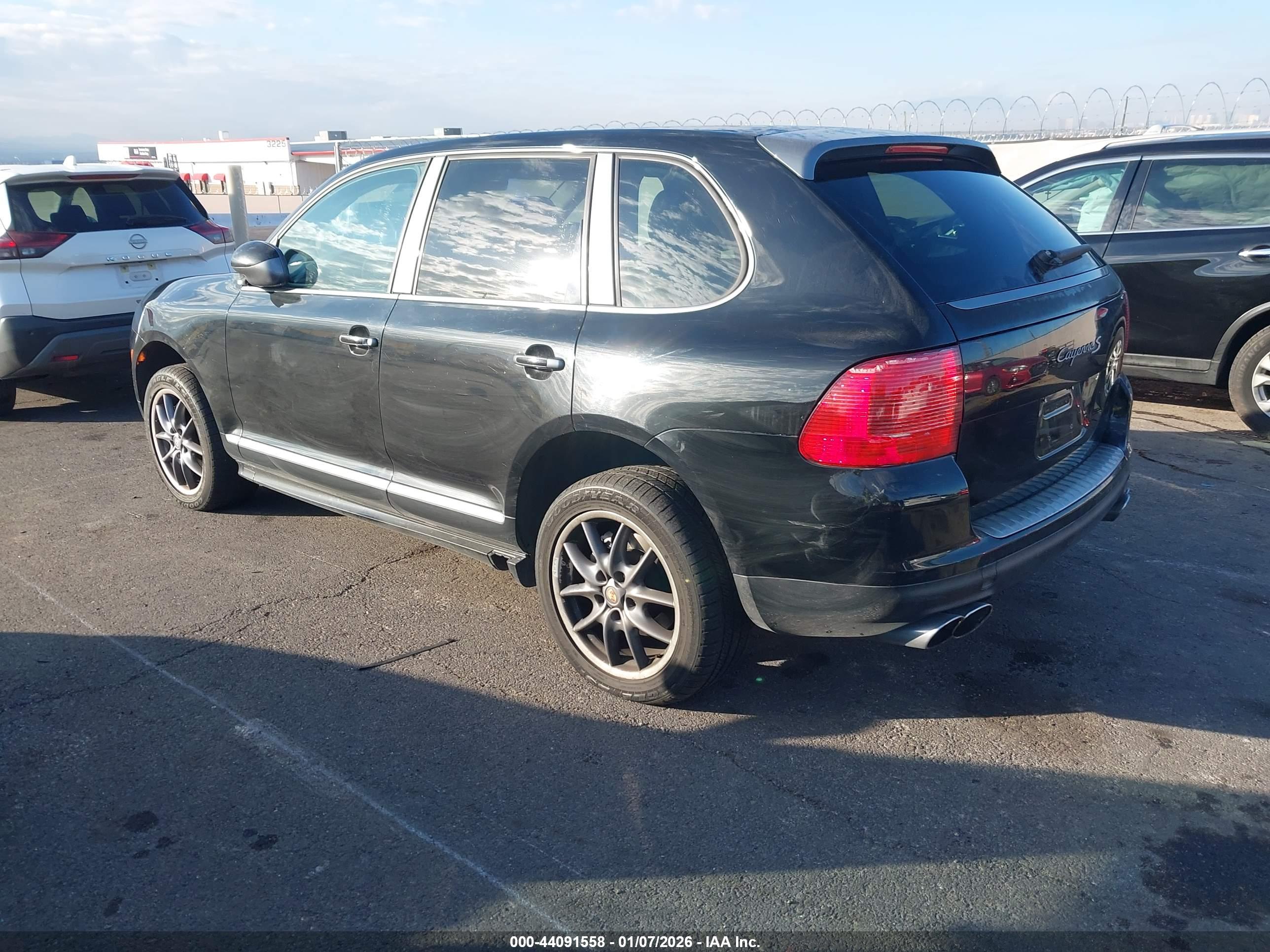 PORSCHE CAYENNE image 3