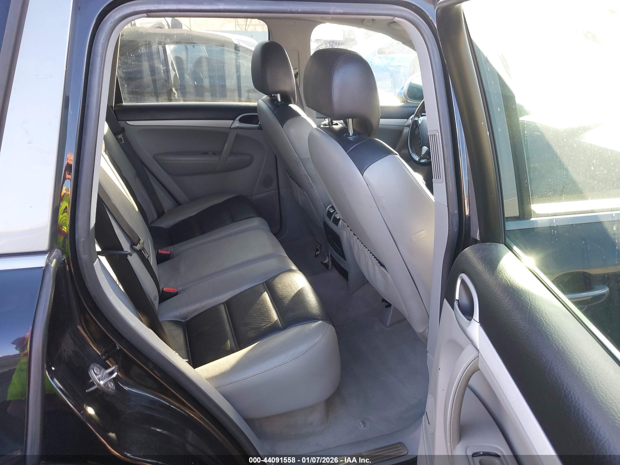 PORSCHE CAYENNE image 8