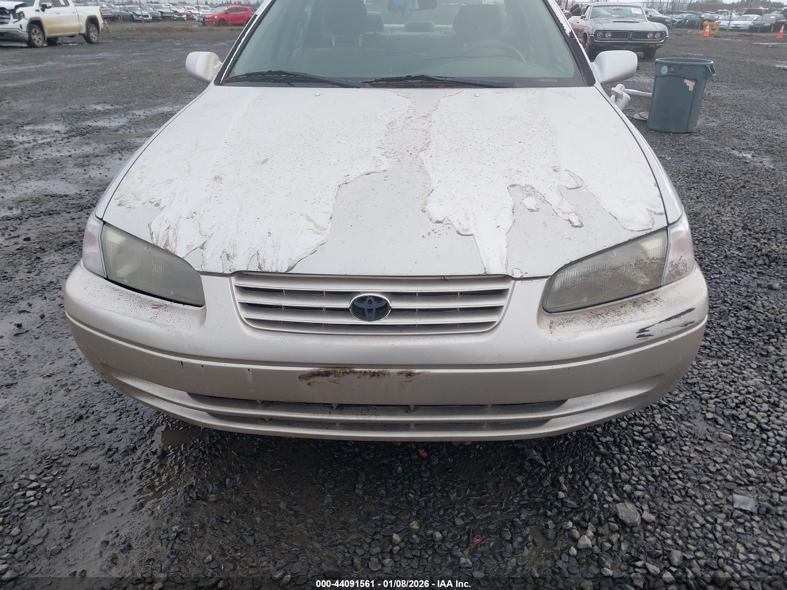 TOYOTA CAMRY image 6