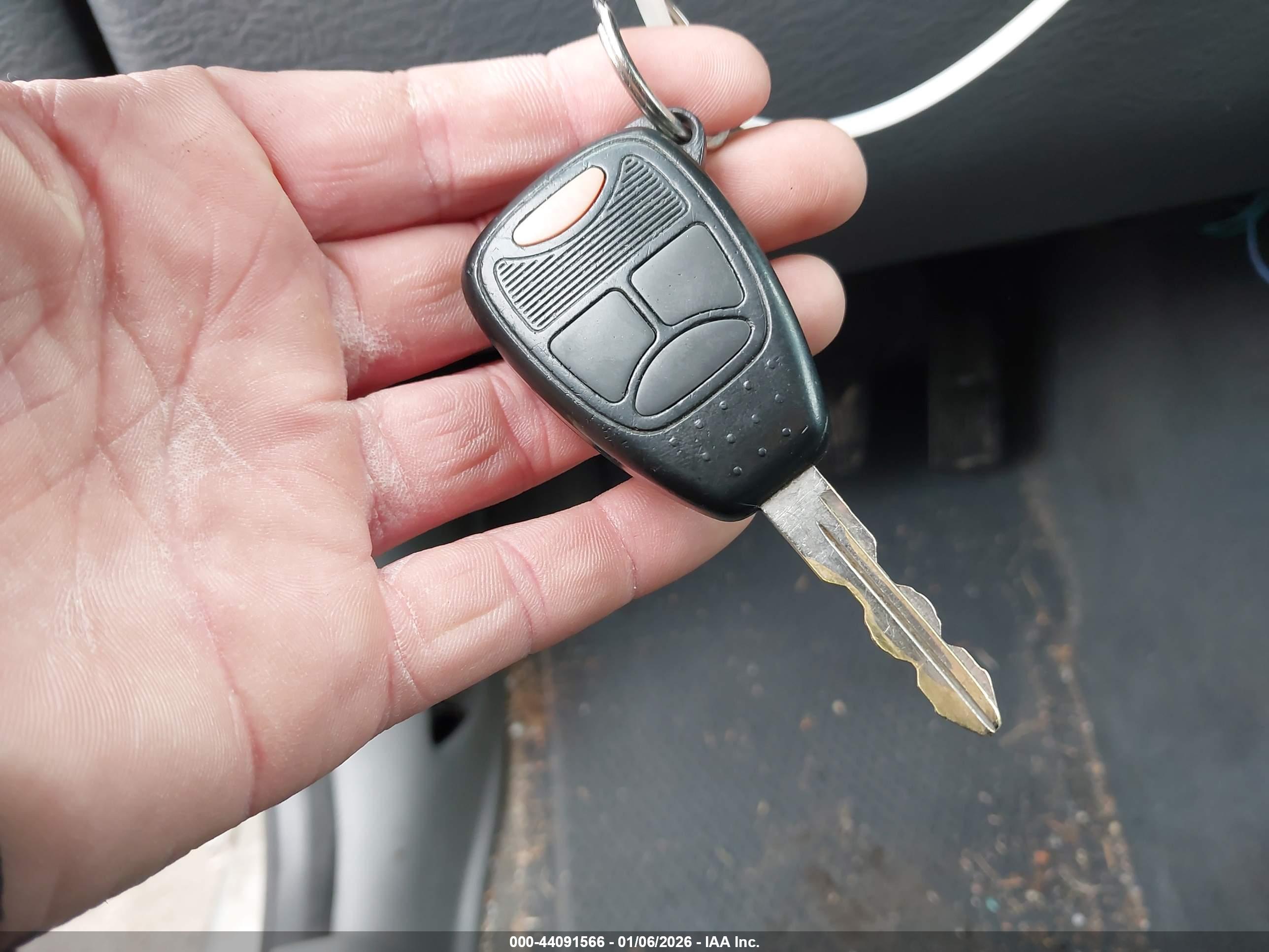 JEEP LIBERTY image 11