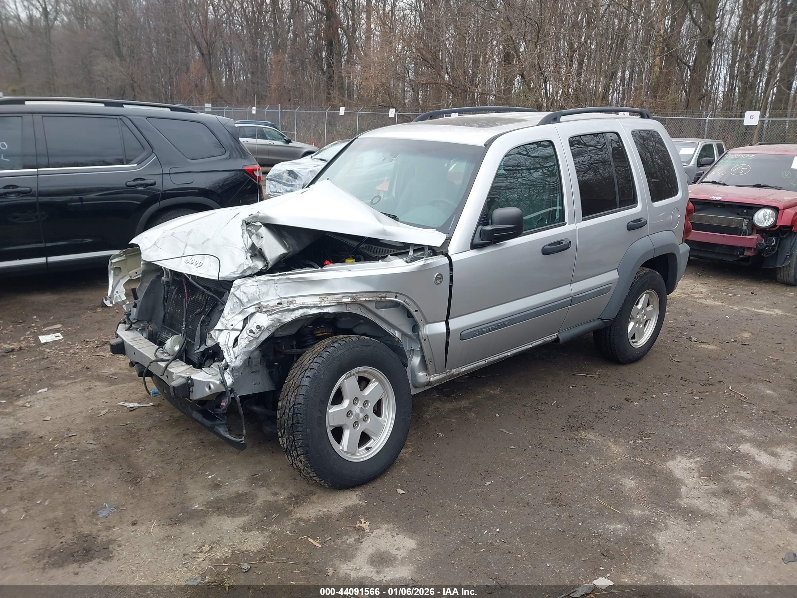 JEEP LIBERTY image 2