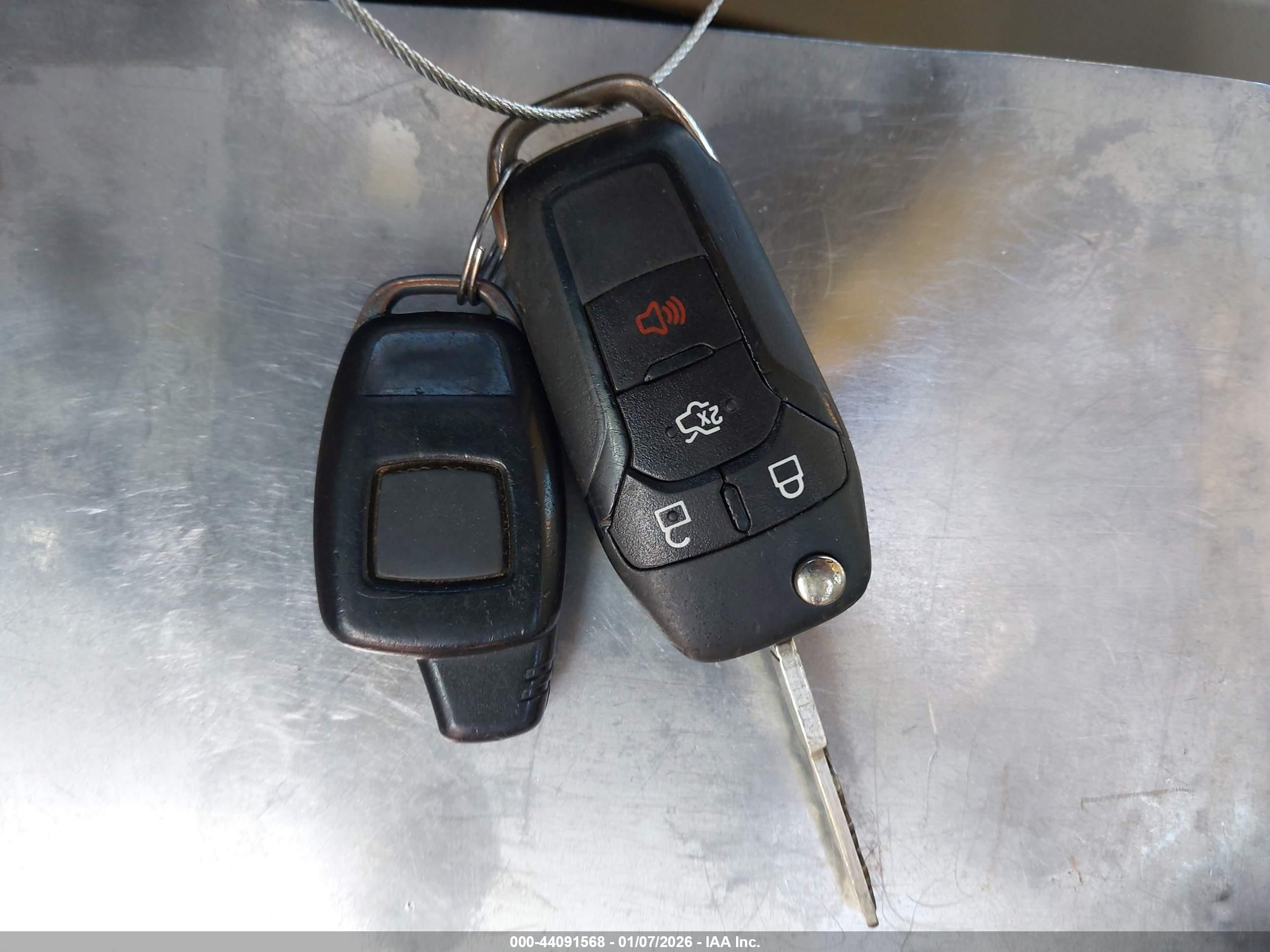 FORD FUSION image 11