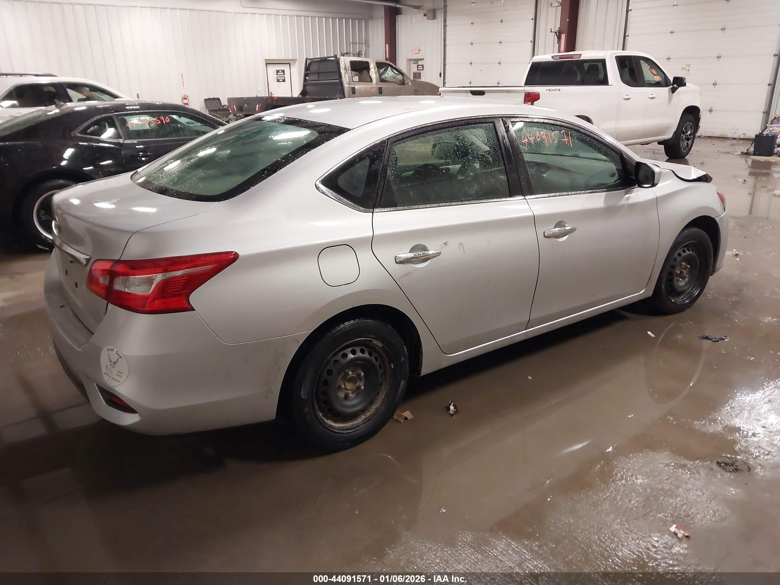 NISSAN SENTRA image 4