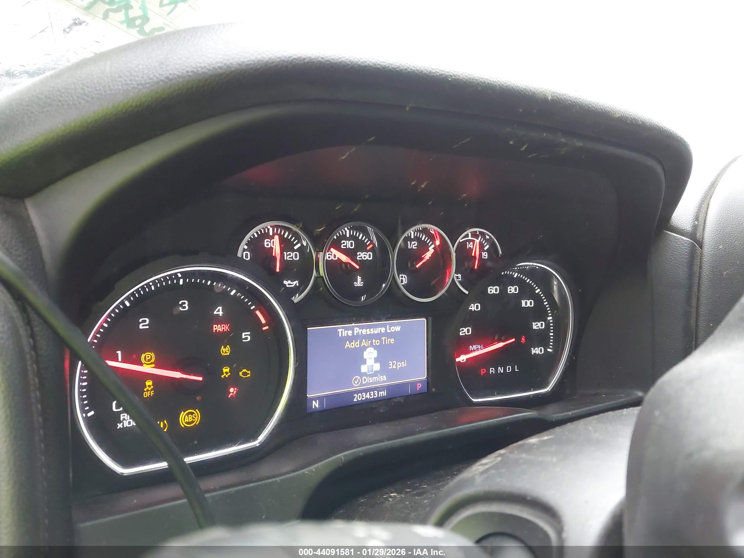 CHEVROLET SILVERADO image 7