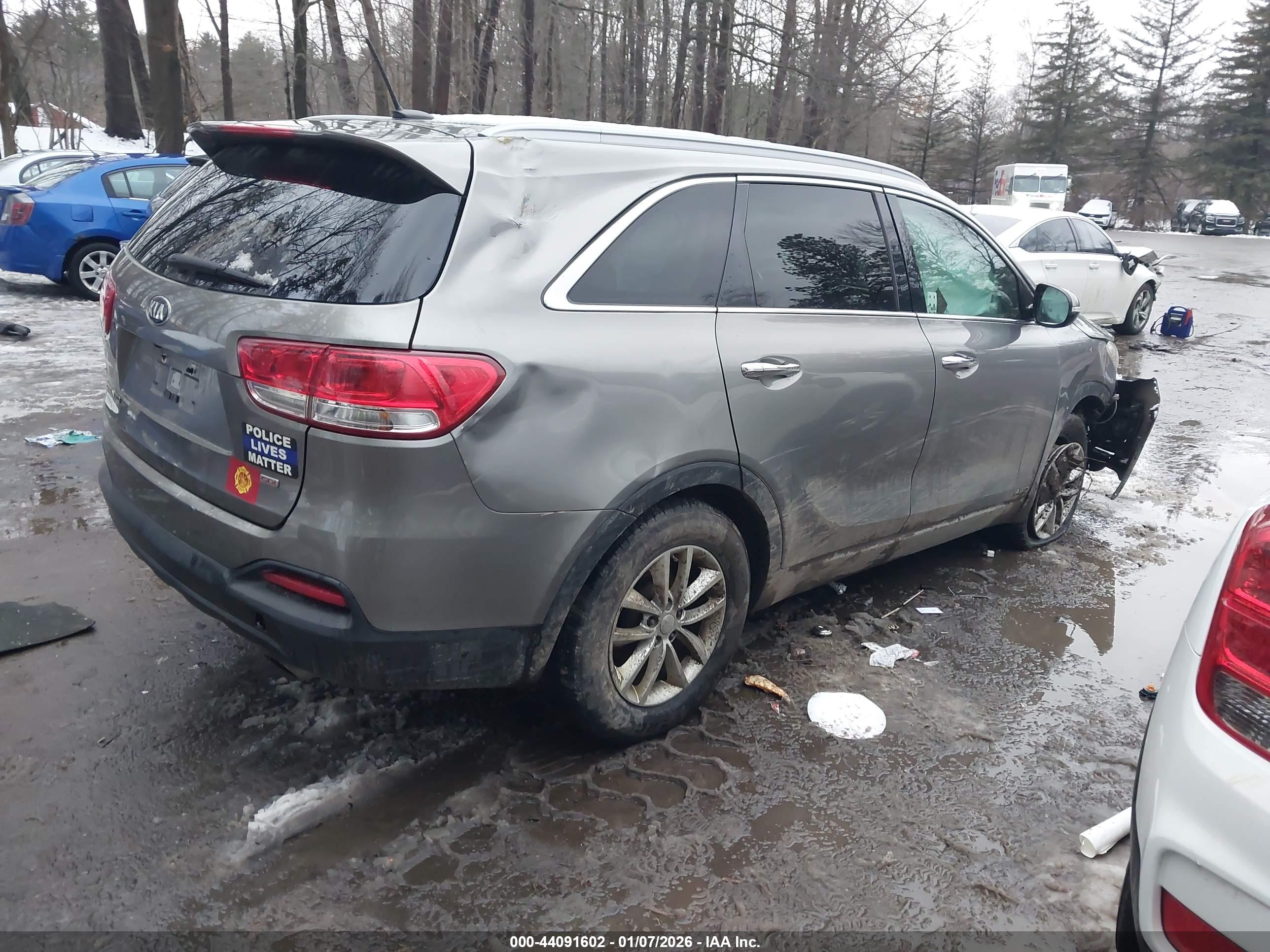 KIA SORENTO image 4