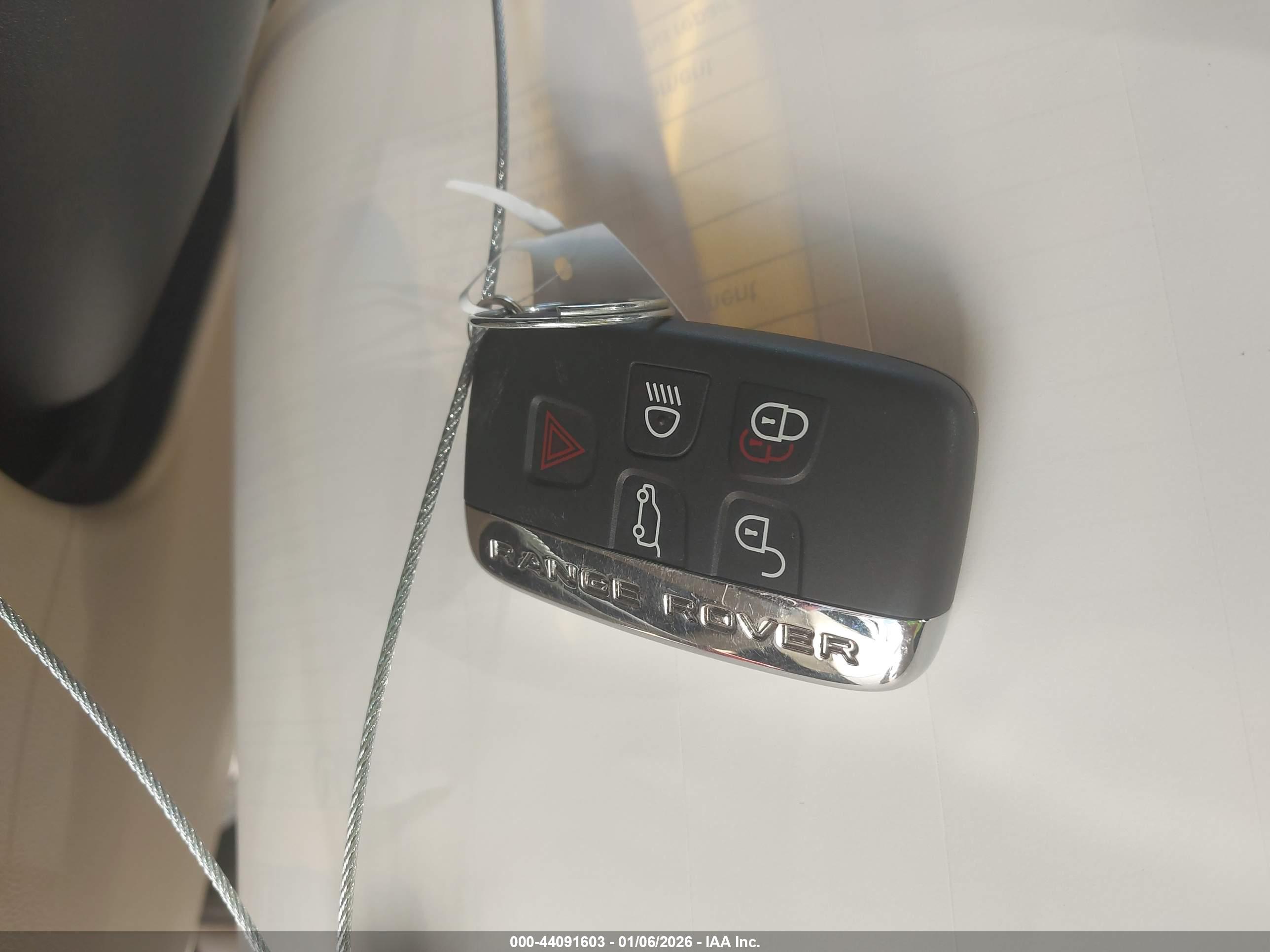 LAND ROVER image 11
