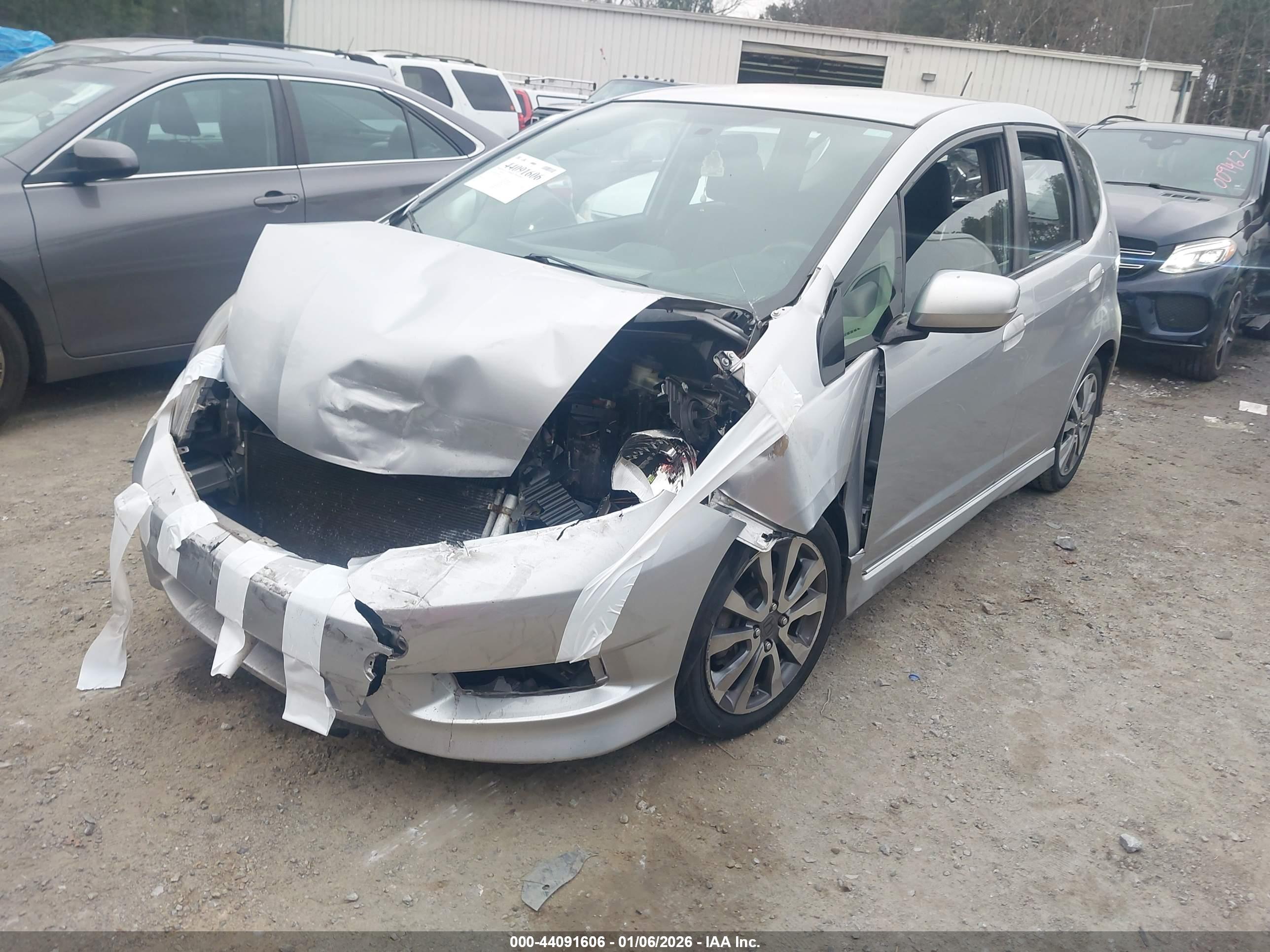 HONDA FIT image 2