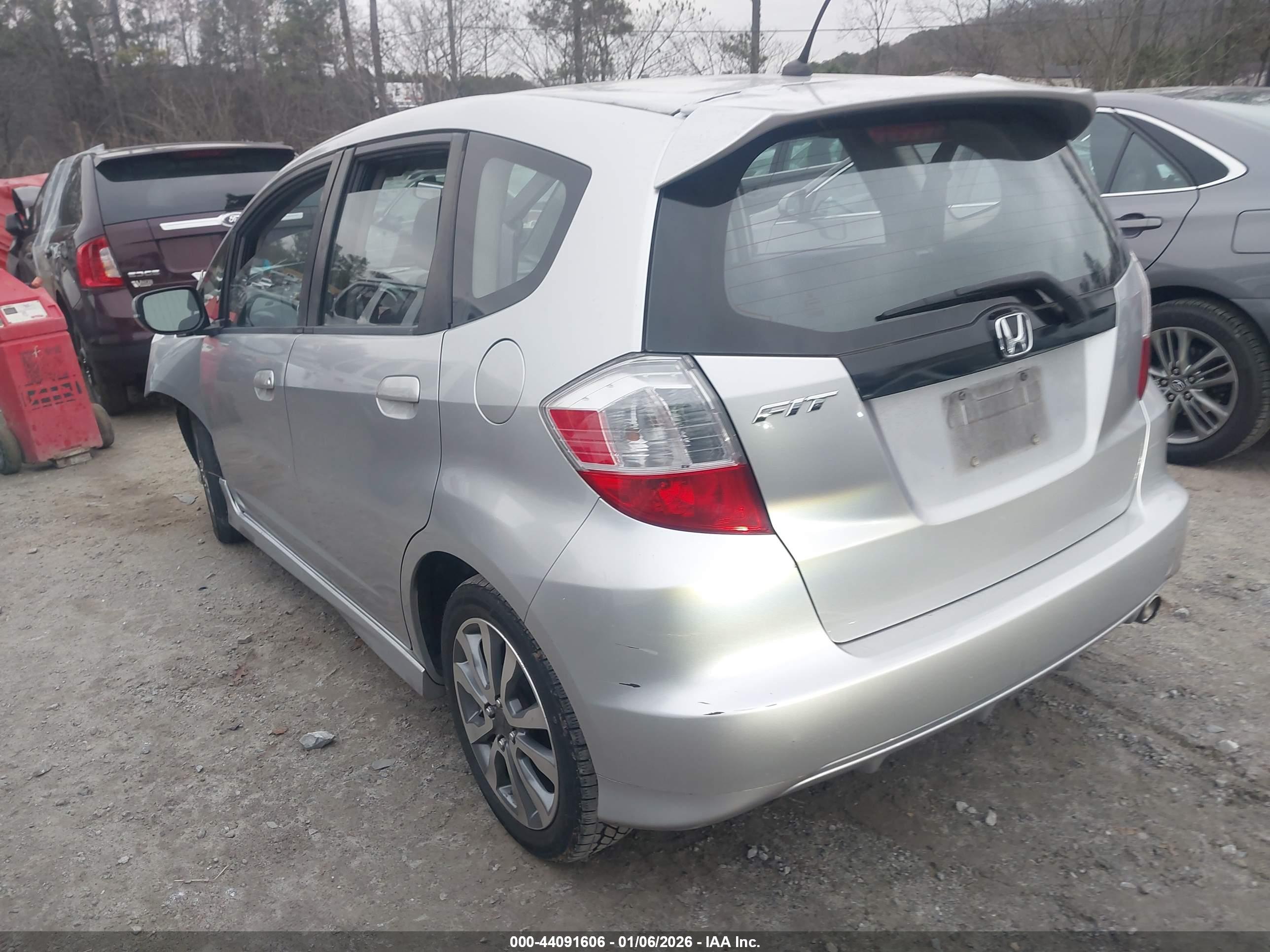 HONDA FIT image 3