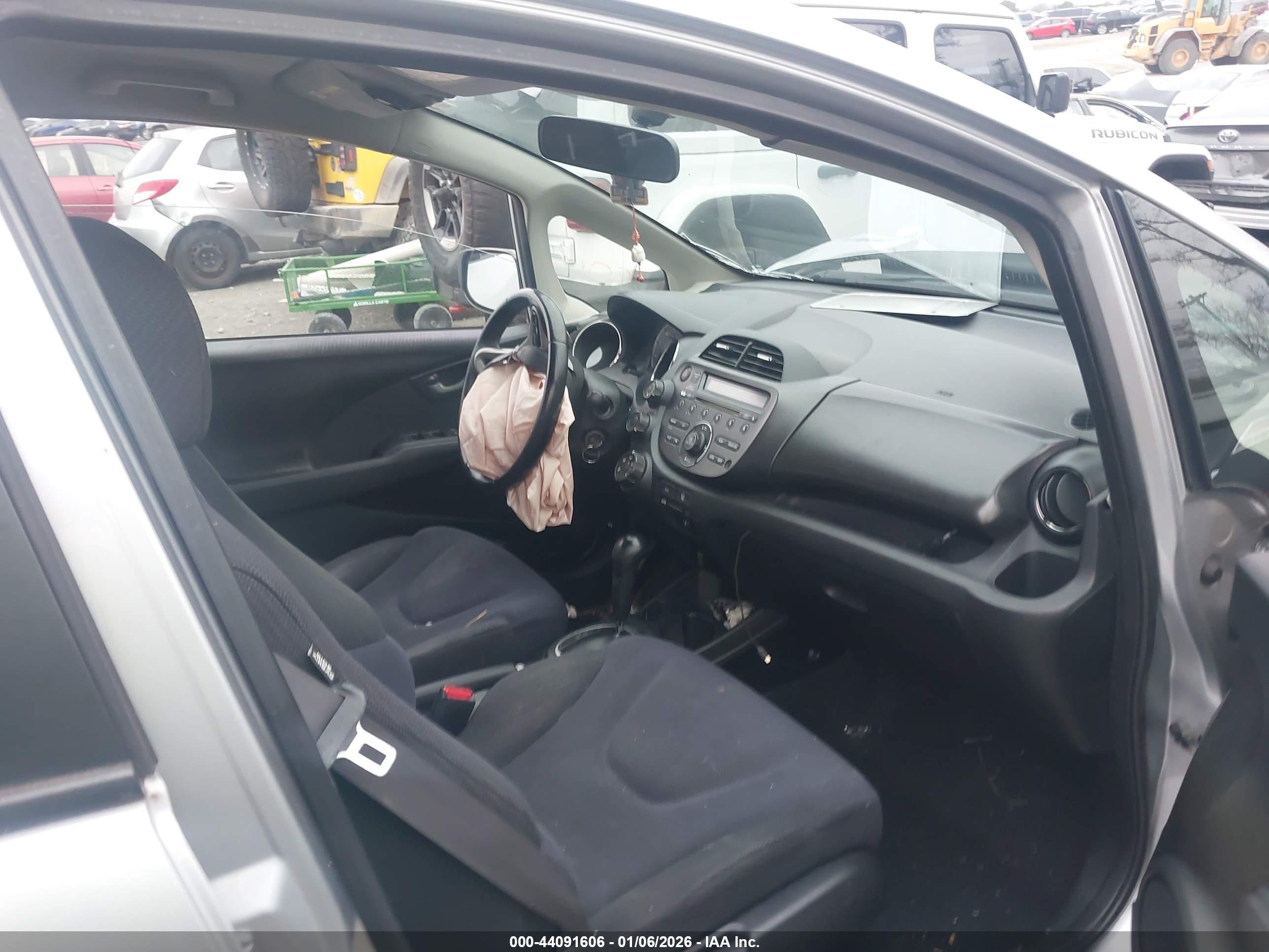 HONDA FIT image 5
