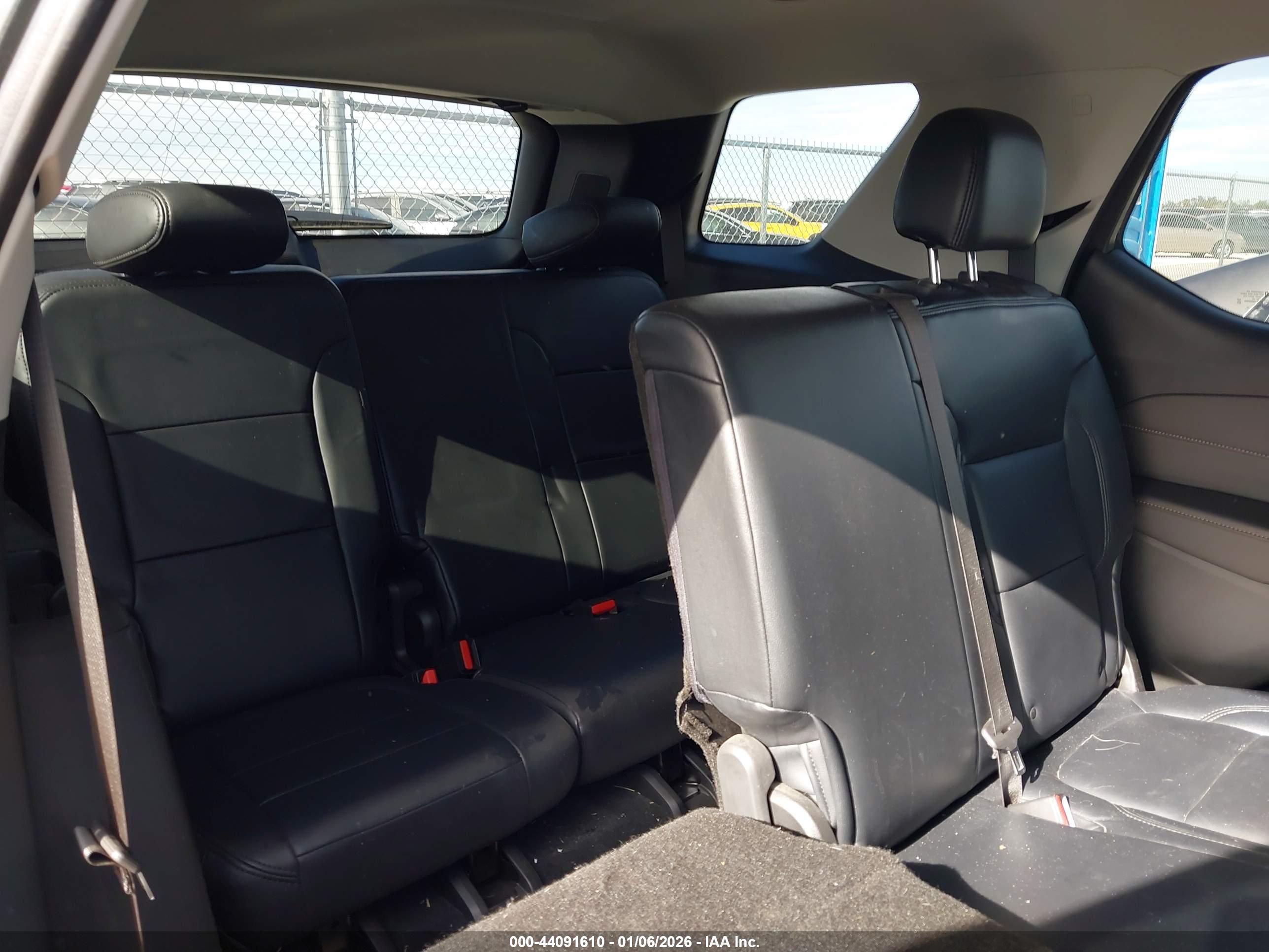 CHEVROLET TRAVERSE image 8