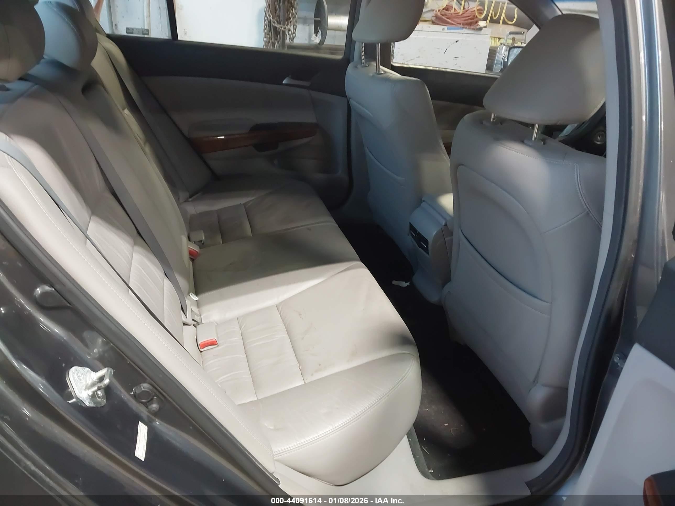 HONDA ACCORD image 8