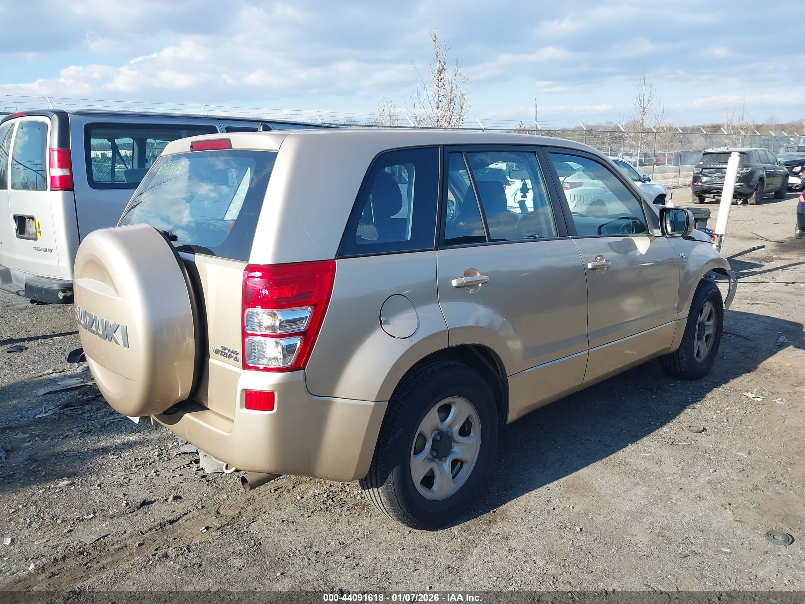 SUZUKI GRAND image 4