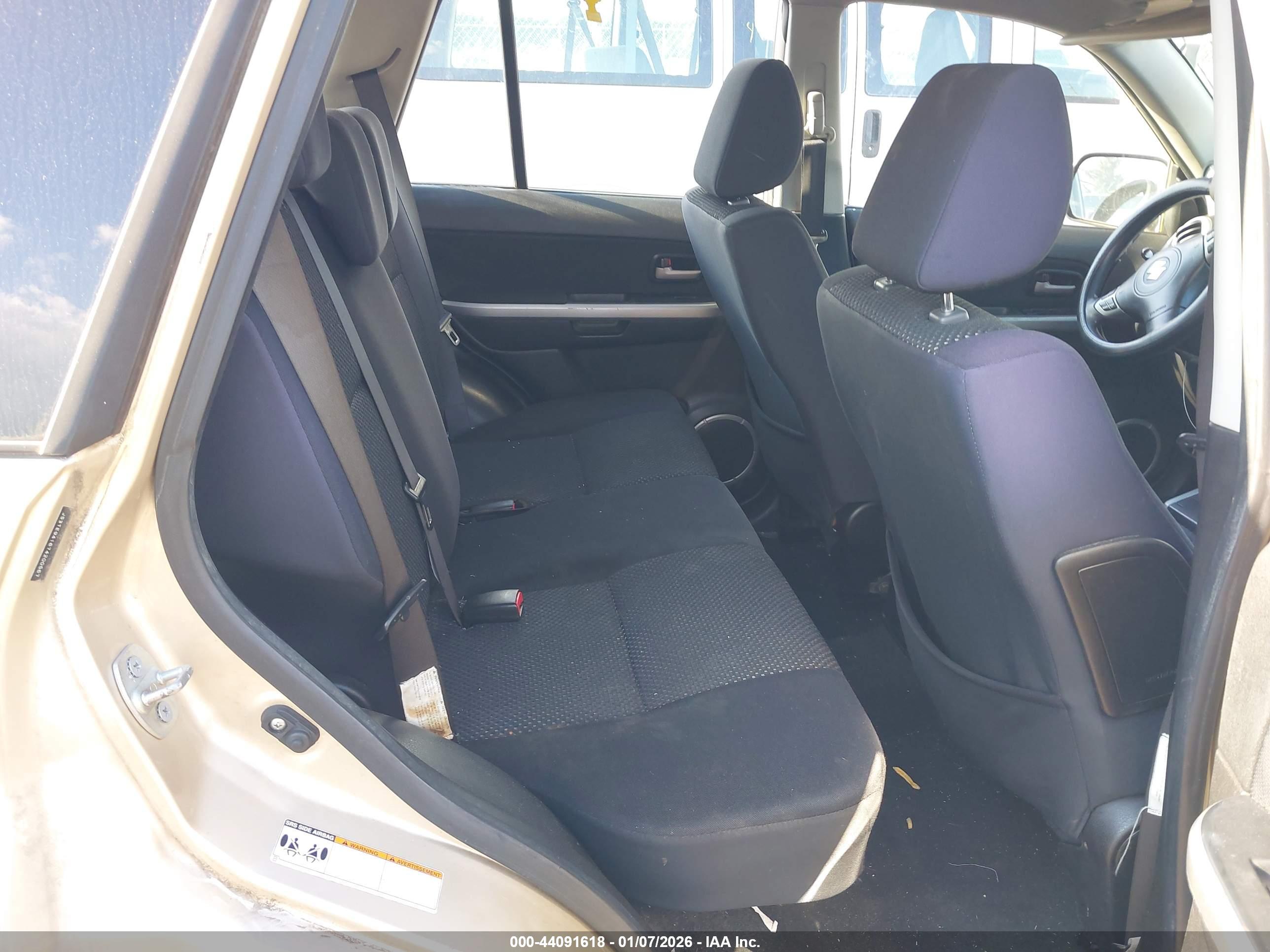 SUZUKI GRAND image 8