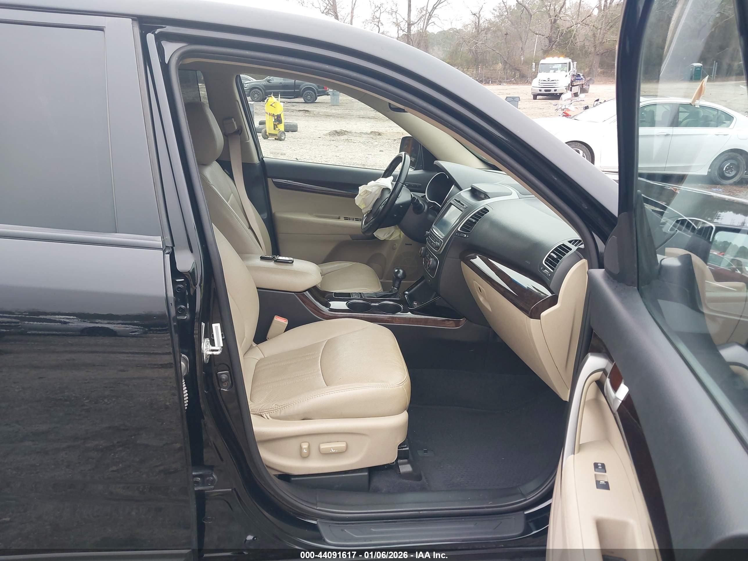 KIA SORENTO image 5