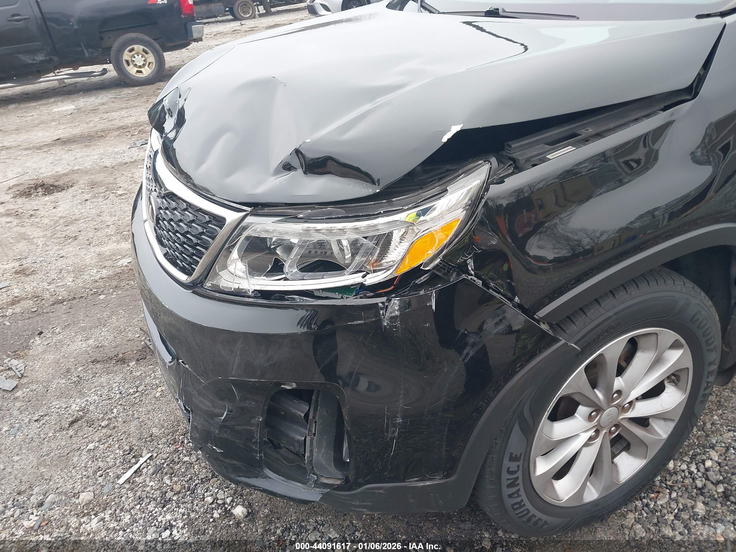 KIA SORENTO image 6