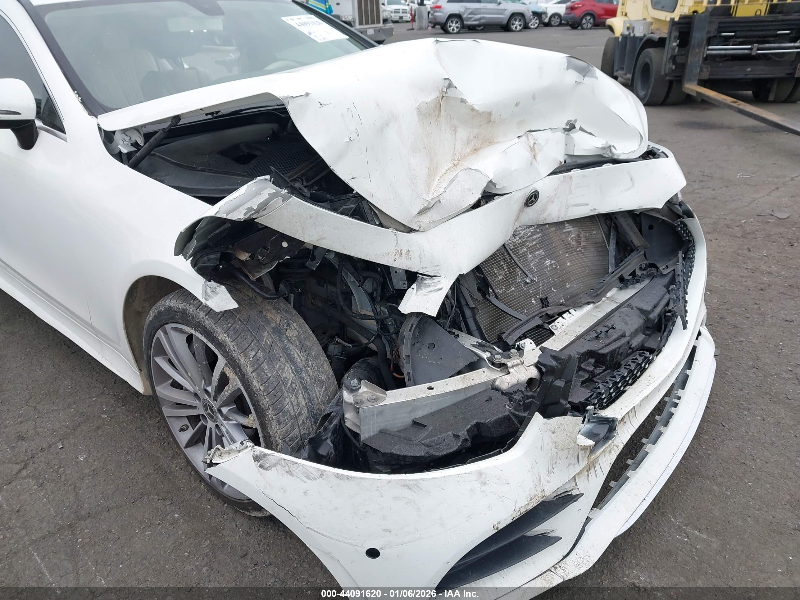 MERCEDES-BENZ CLS image 6