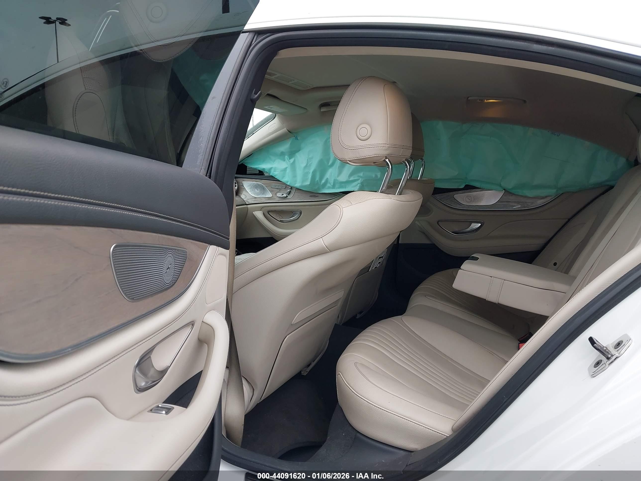 MERCEDES-BENZ CLS image 8