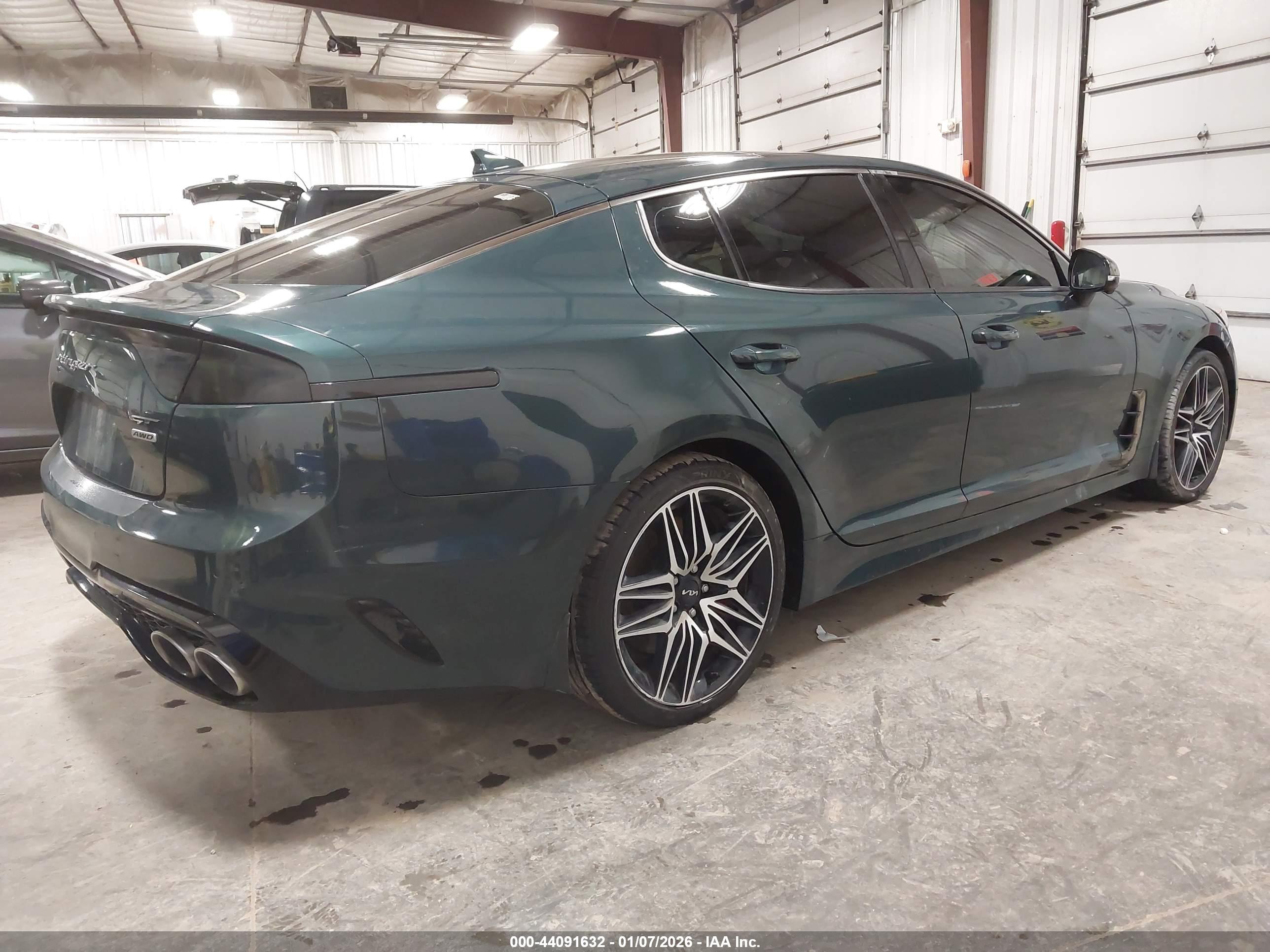 KIA STINGER image 4