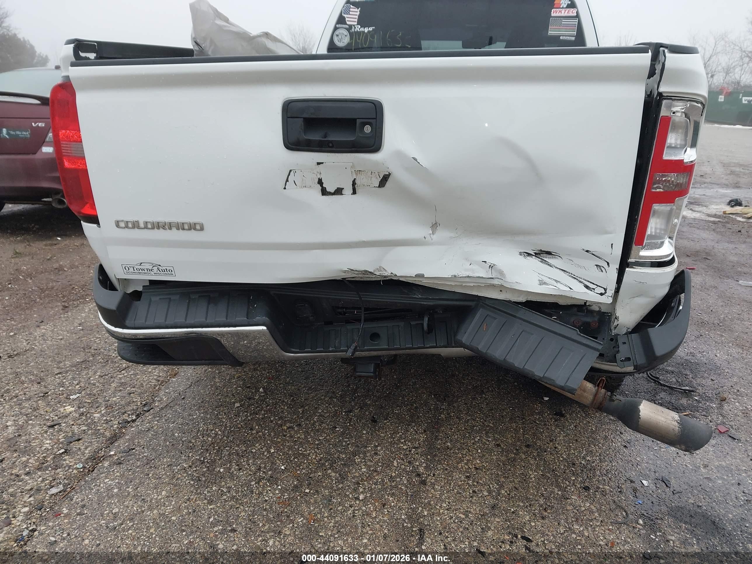 CHEVROLET COLORADO image 6