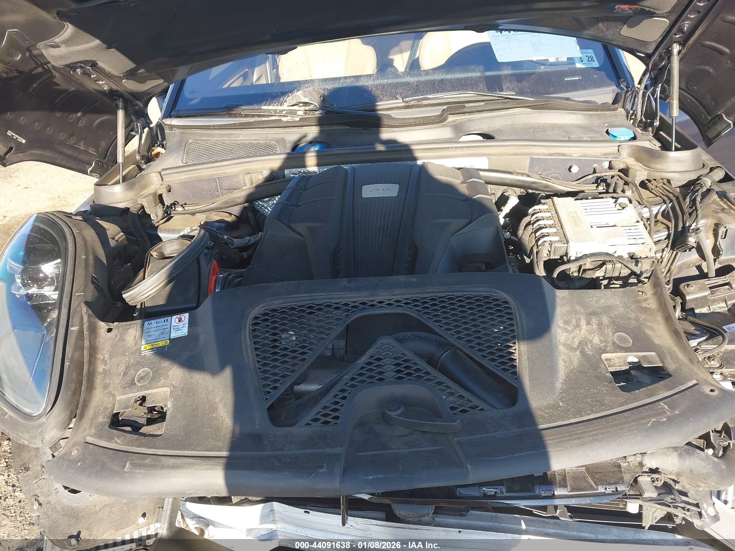 PORSCHE MACAN image 10