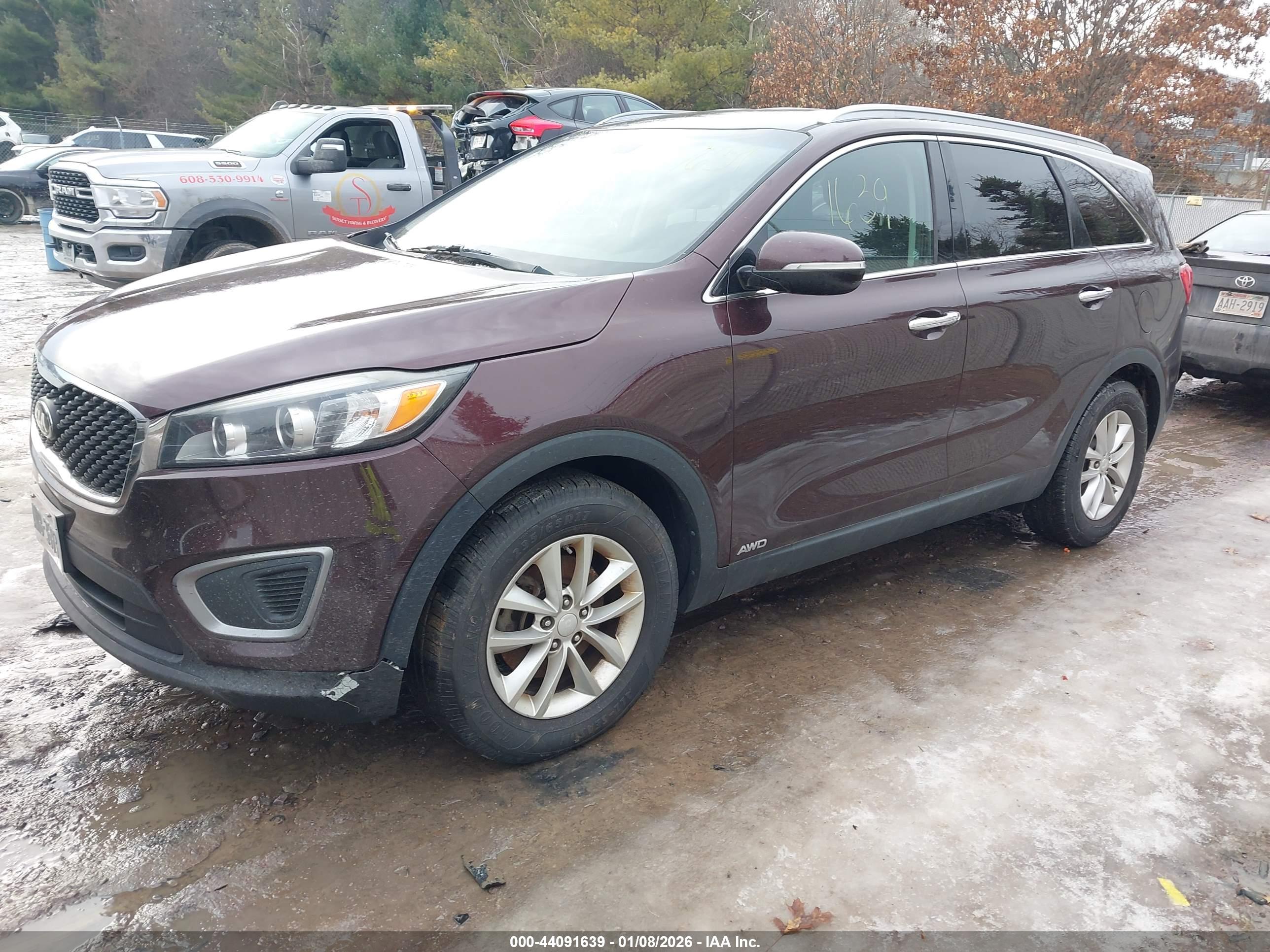 KIA SORENTO image 2