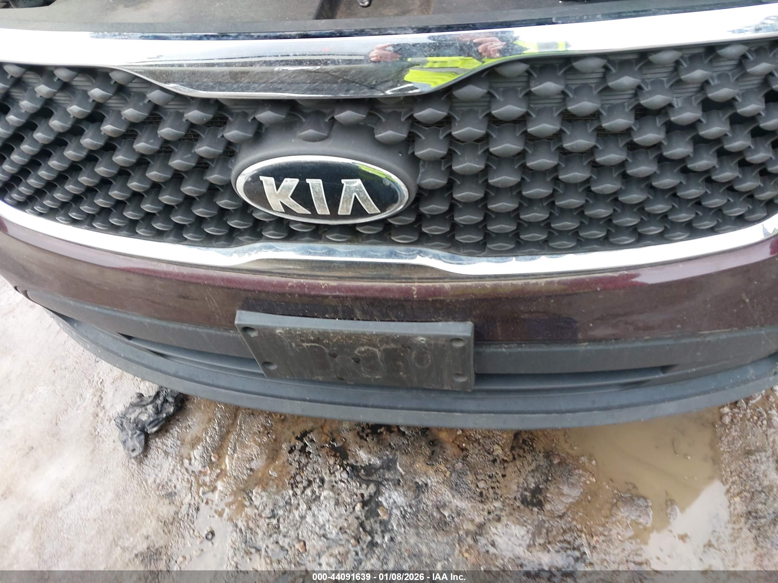 KIA SORENTO image 6