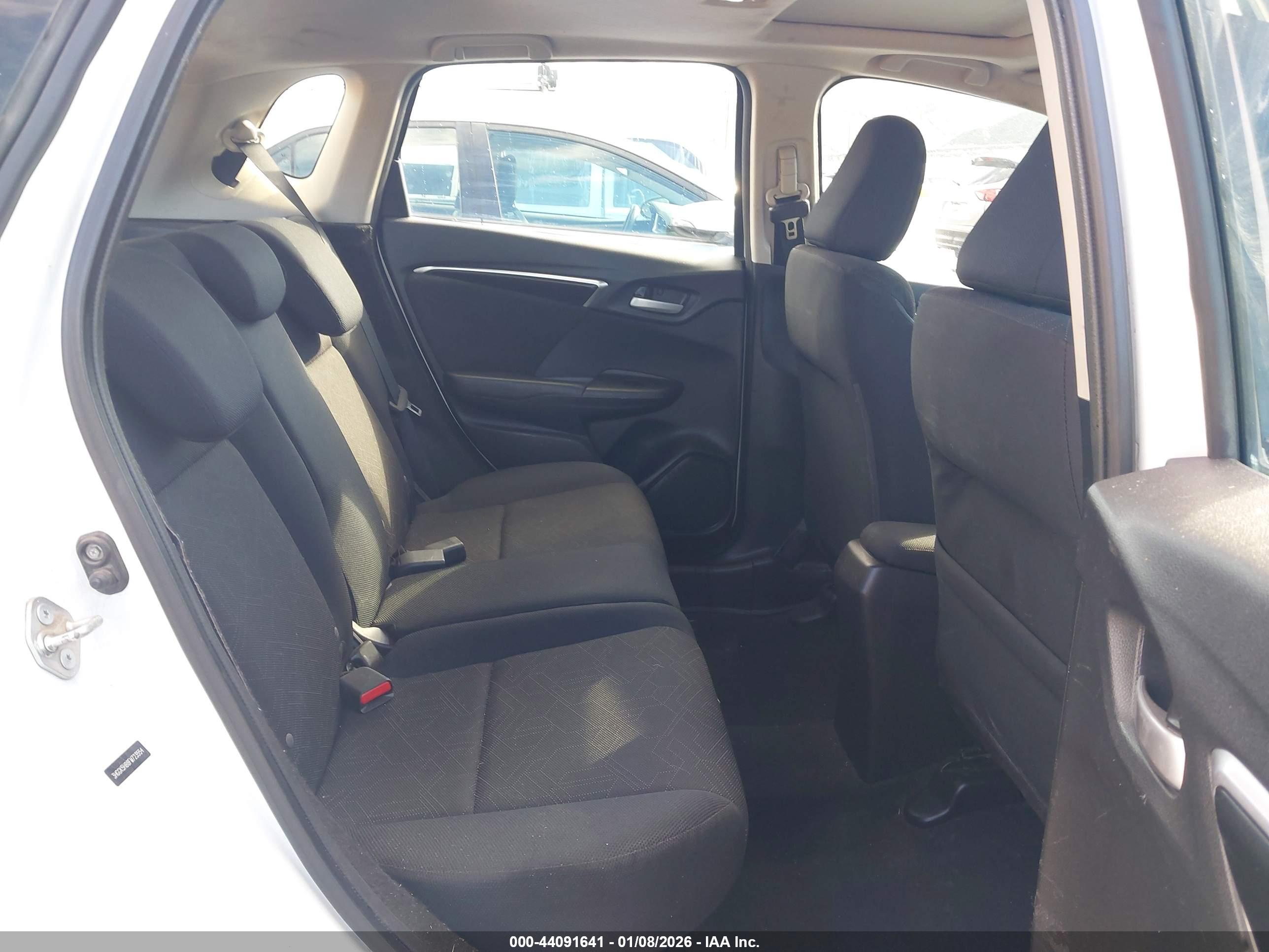 HONDA FIT image 8