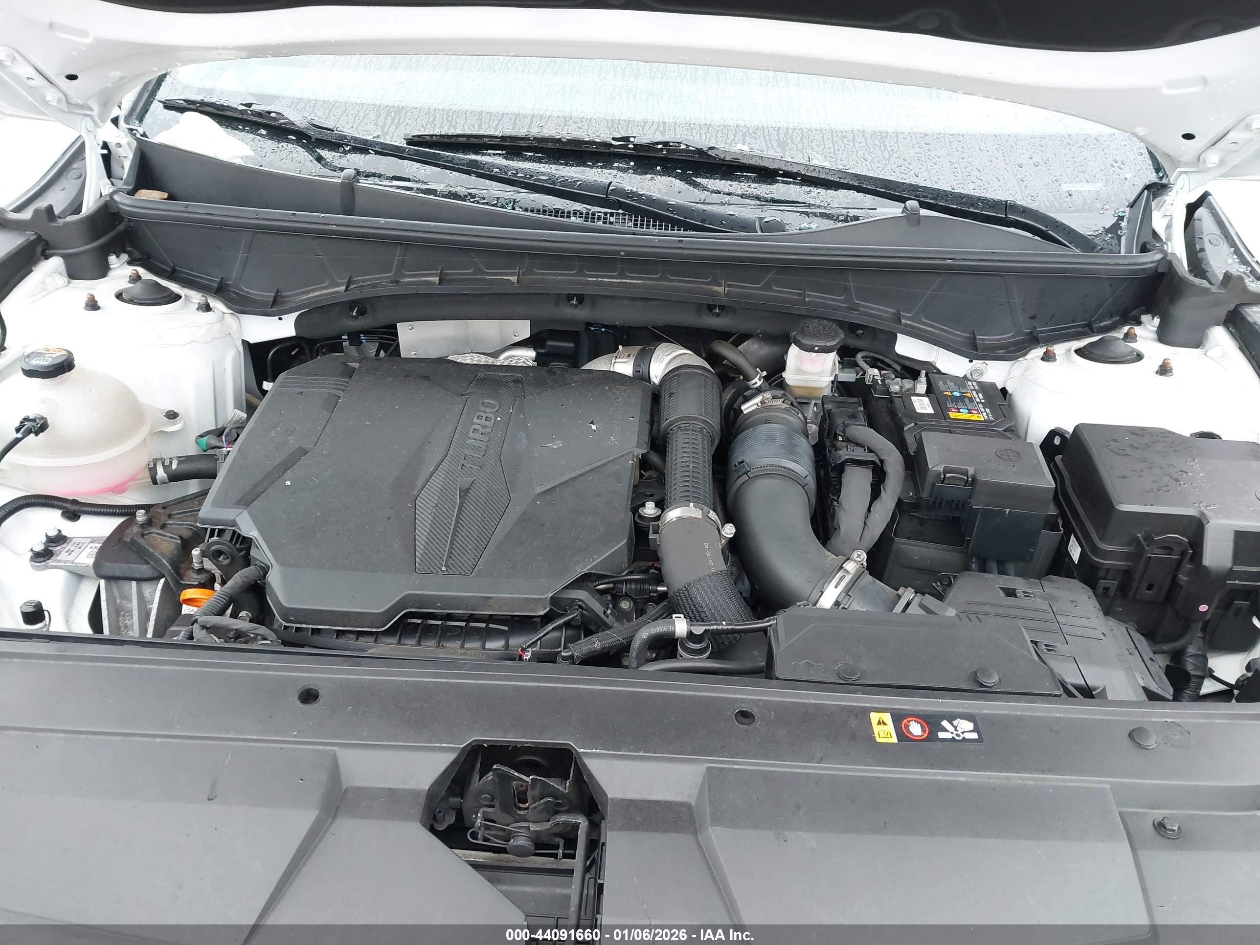 HYUNDAI SANTA image 10