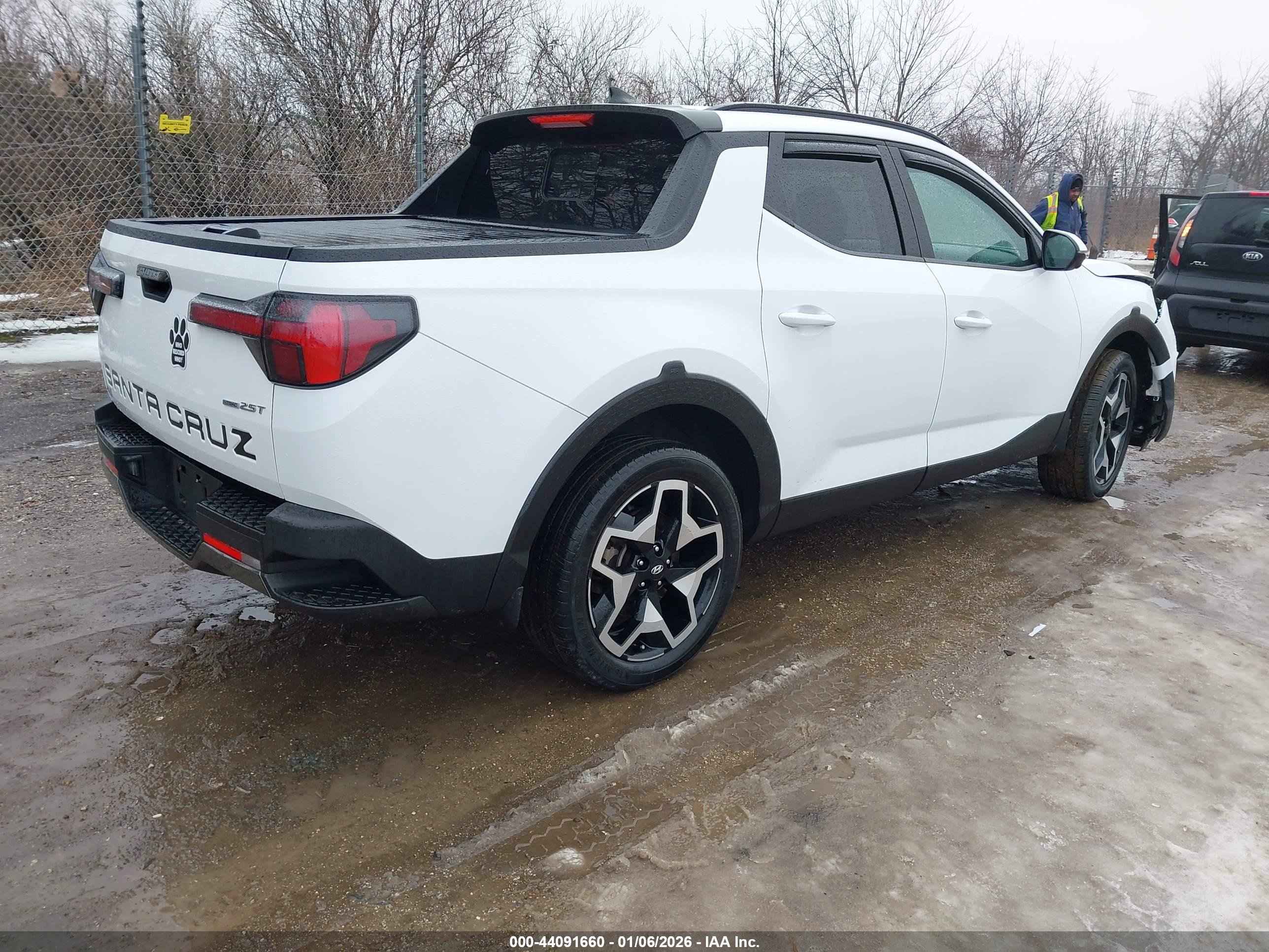 HYUNDAI SANTA image 4