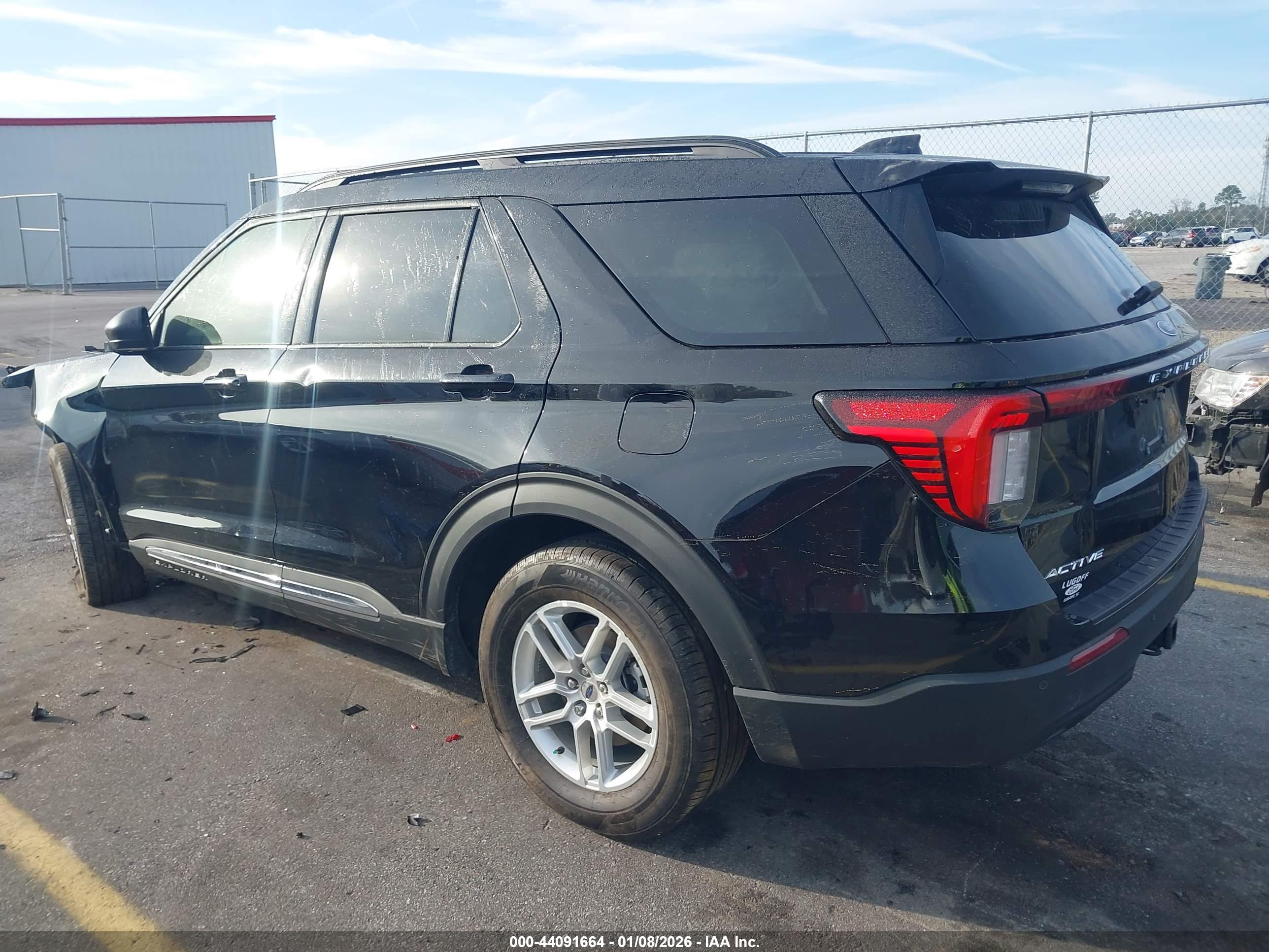 FORD EXPLORER image 3
