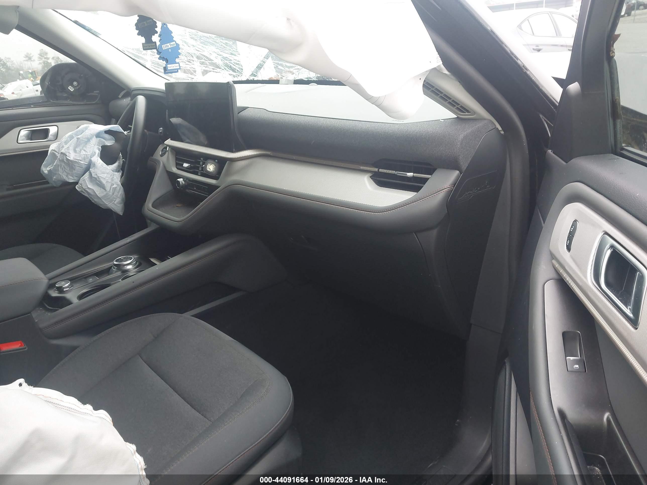 FORD EXPLORER image 5