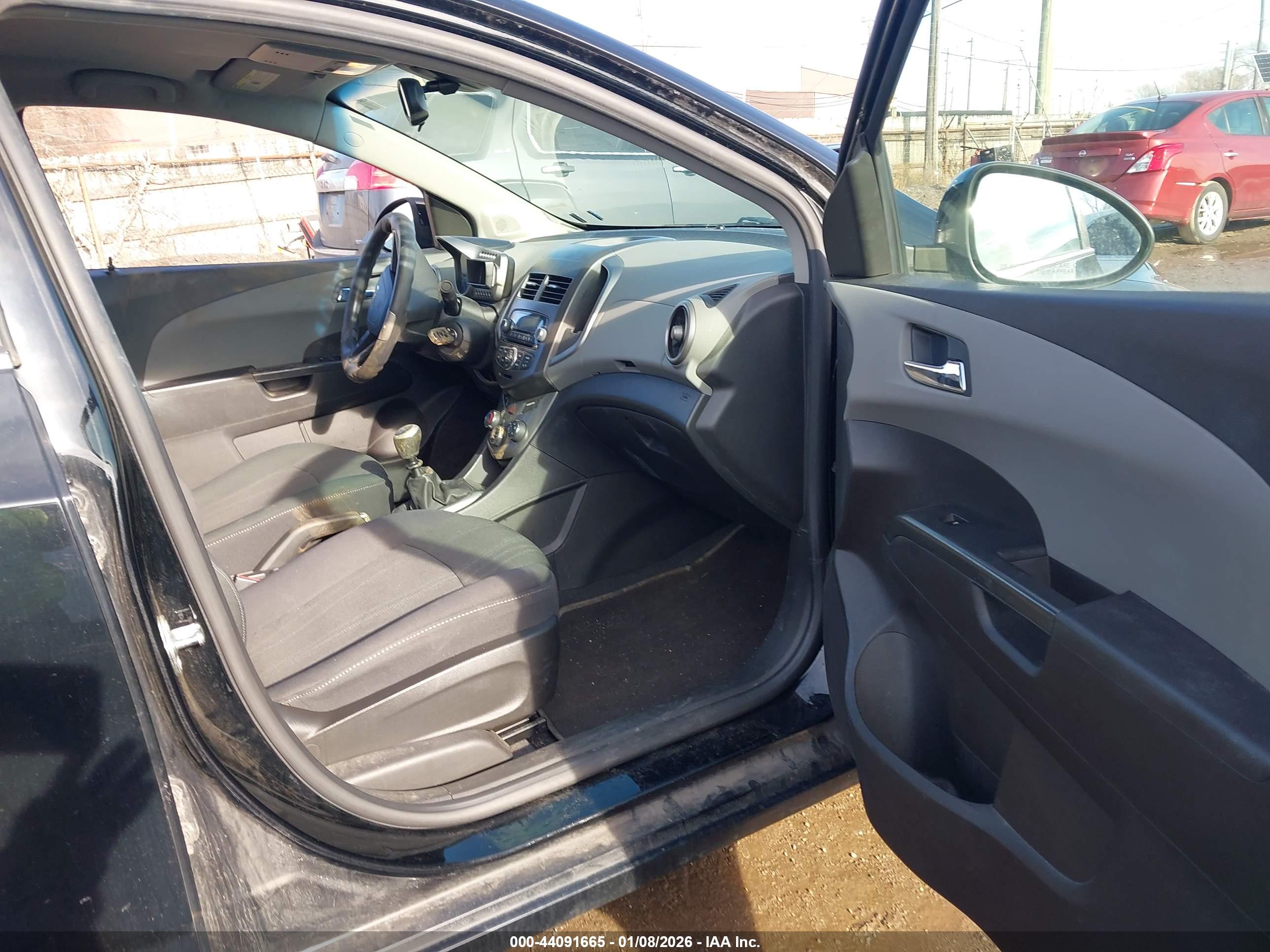 CHEVROLET SONIC image 5